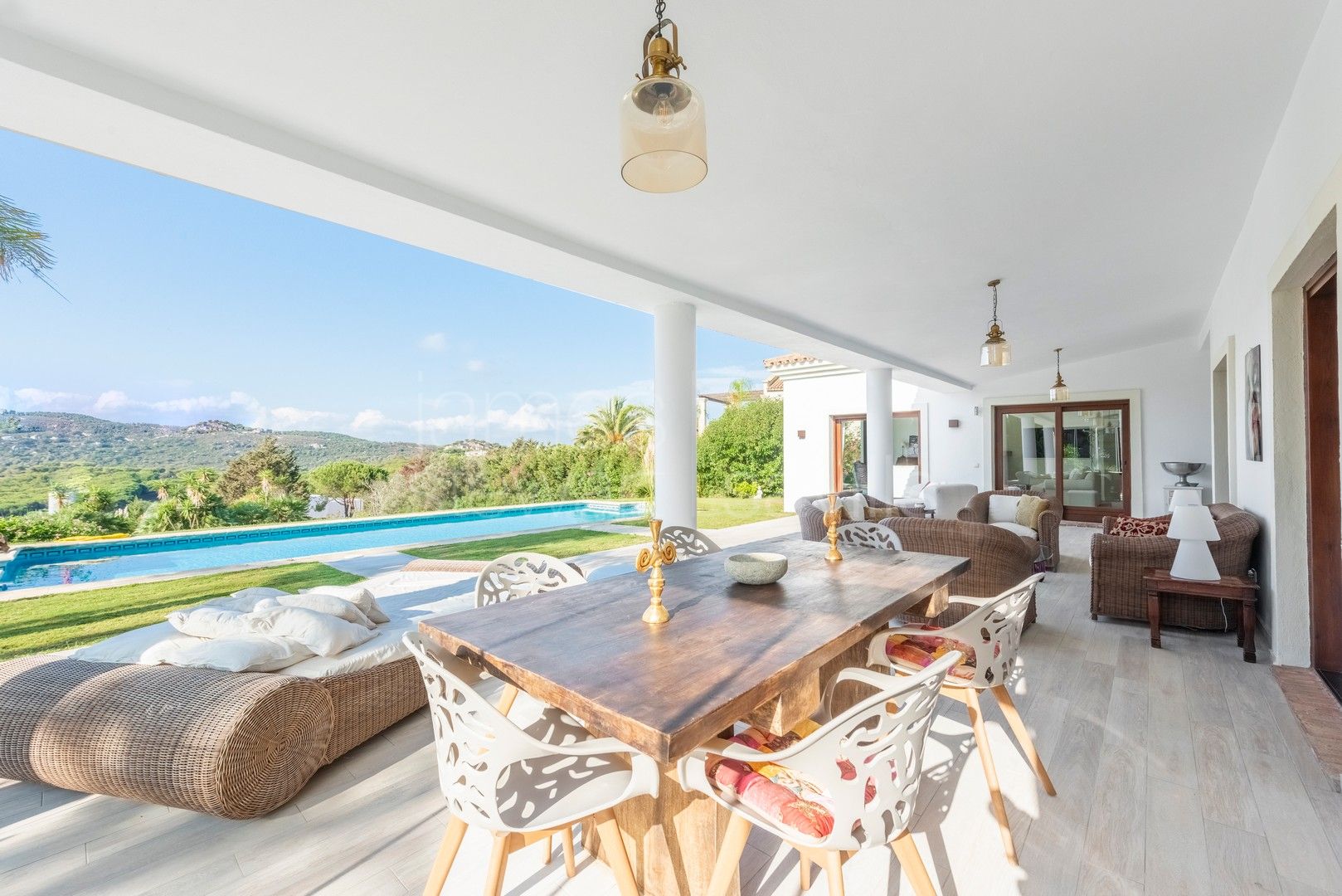 Renovated Sotogrande Alto Villa for Sale with Almenara Lake and Golf Views