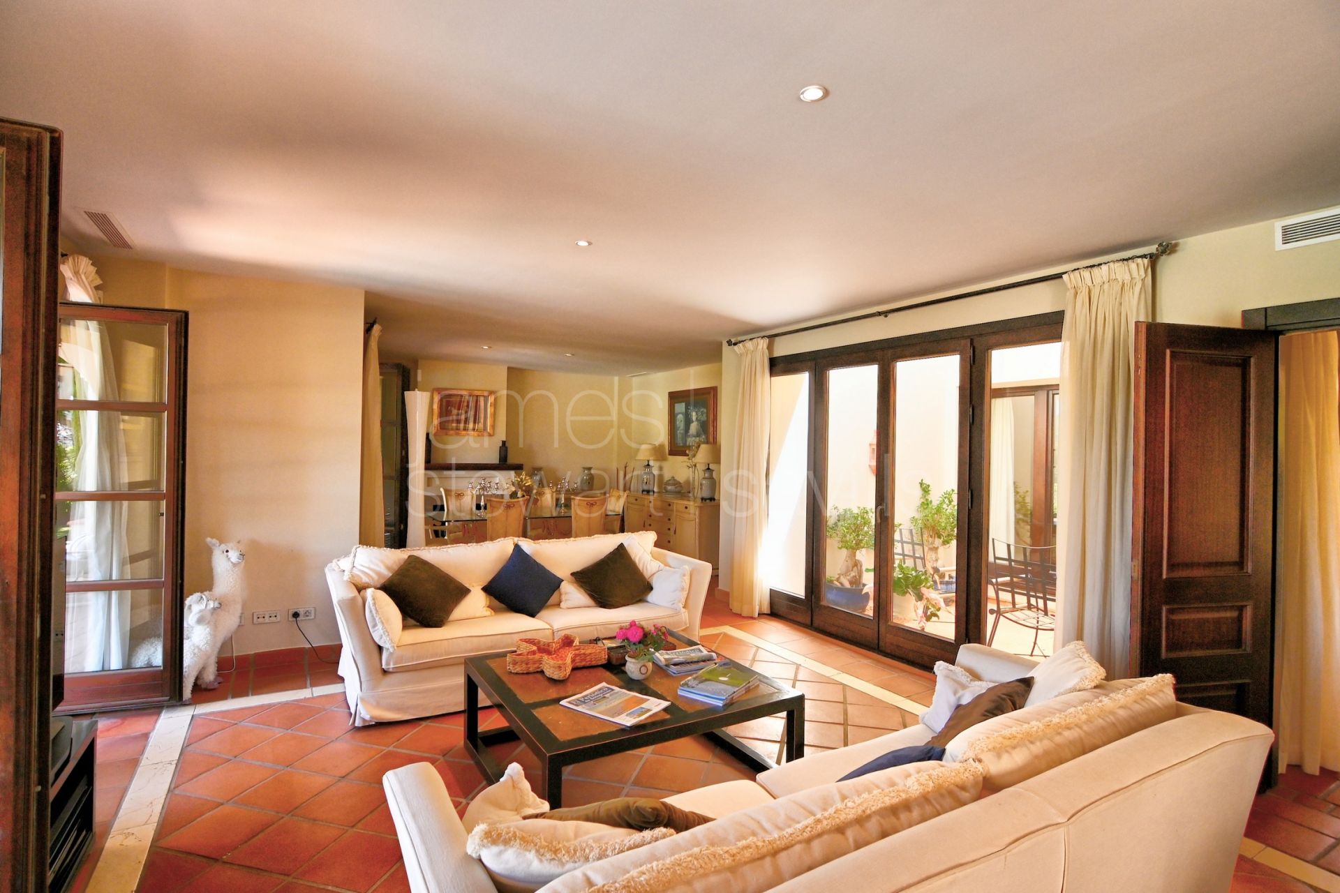 South-Facing Frontline Golf Villa in Los Cortijos de la Reserva, Sotogrande