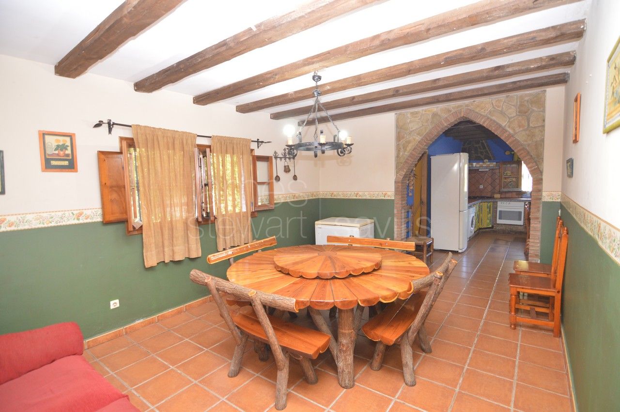 Charming Countryside Home Just 10 Minutes from Sotogrande