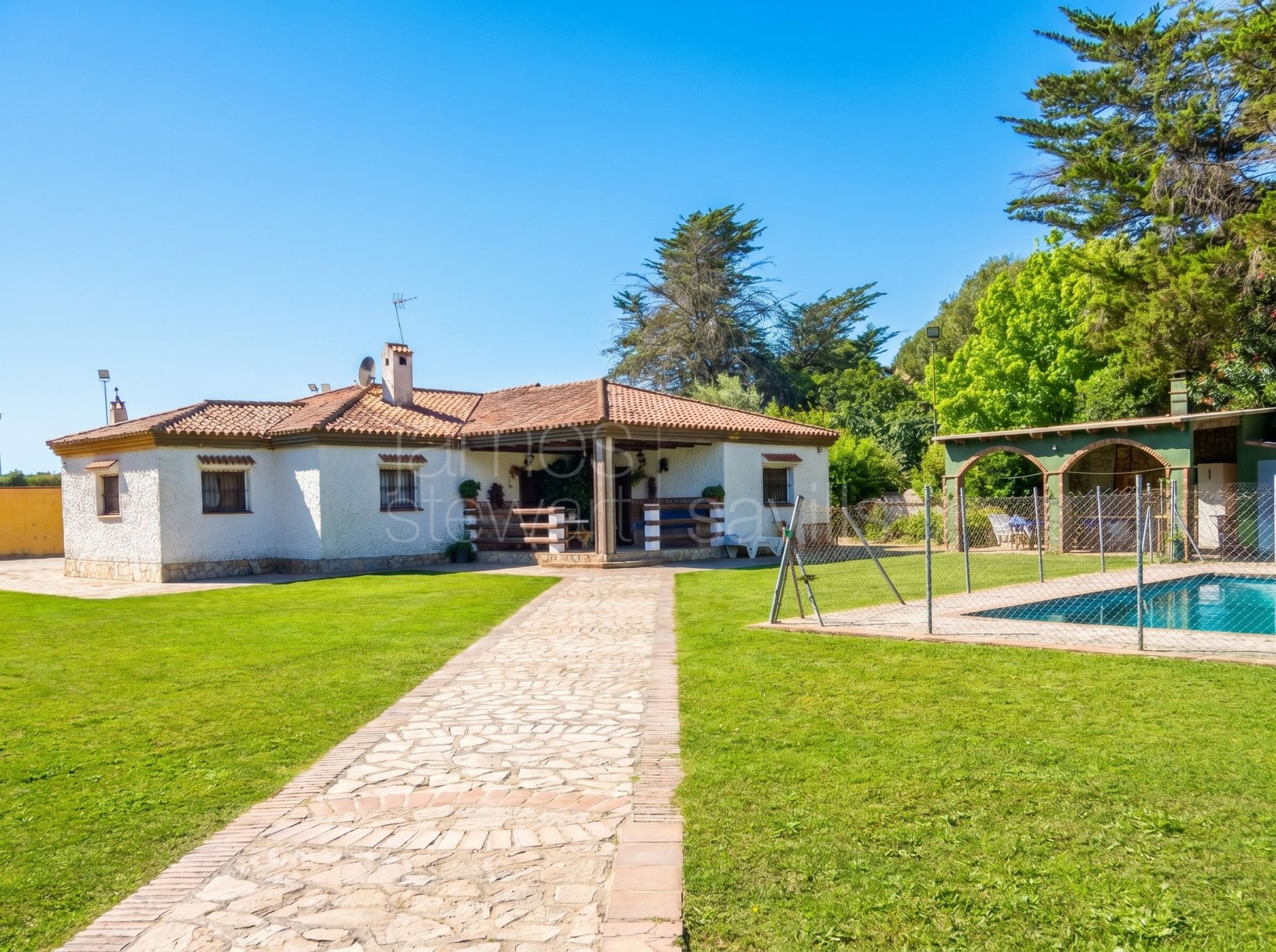 Charming Countryside Home Just 10 Minutes from Sotogrande