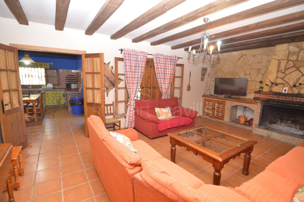 Charming Countryside Home Just 10 Minutes from Sotogrande