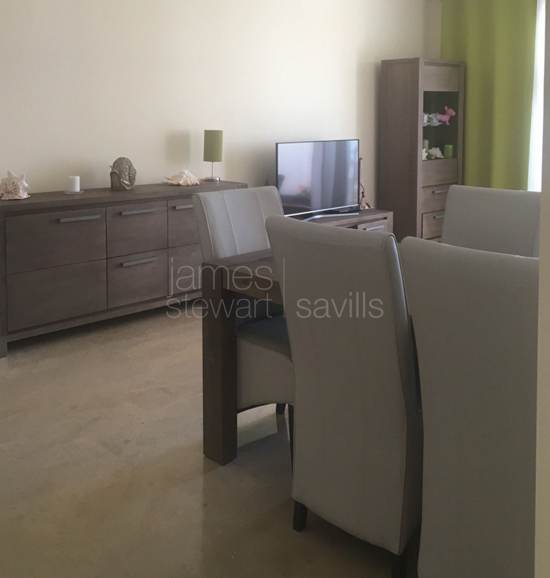 Apartamento de 2 dormitorios con vistas al mar en La Alcaidesa