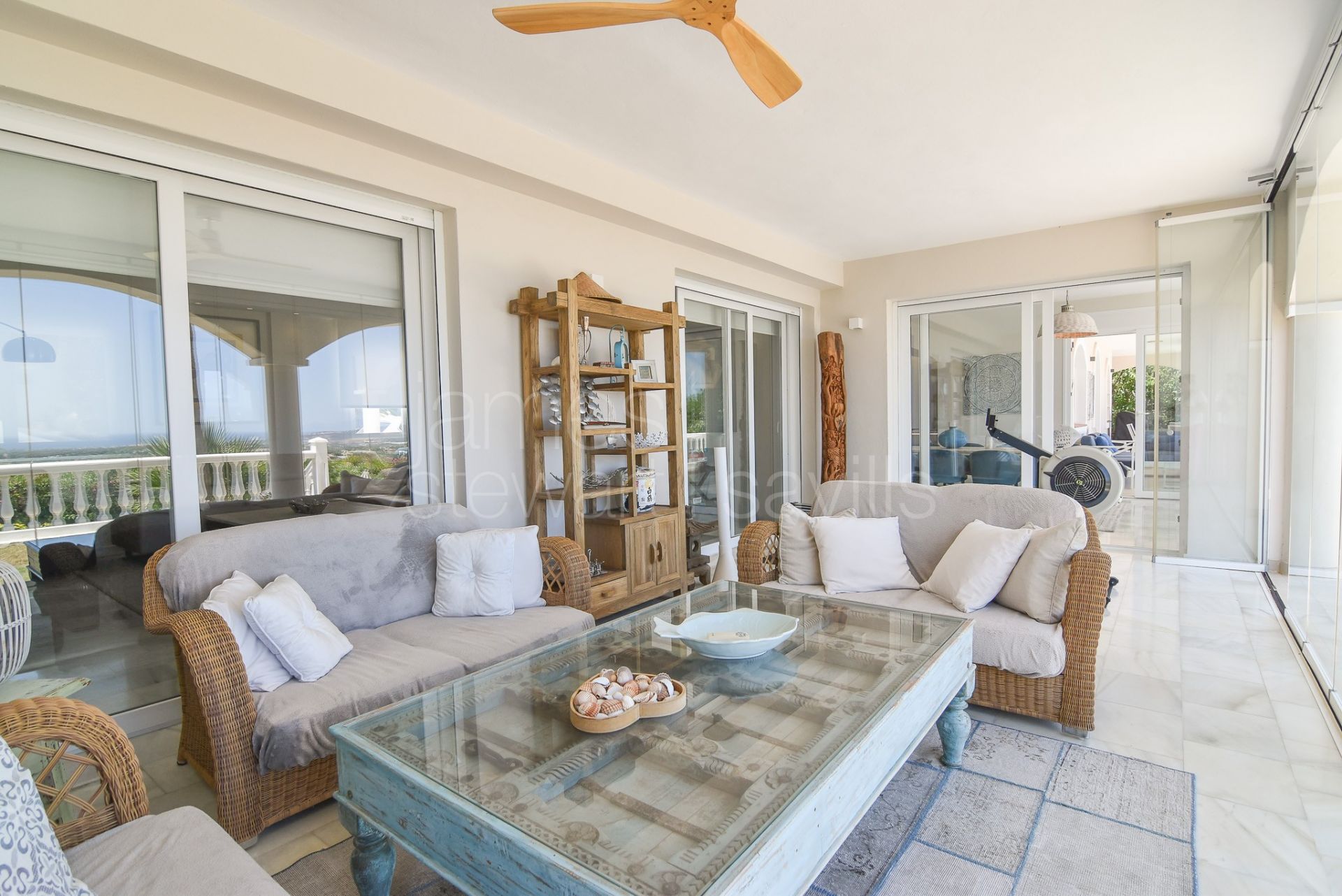 Truly stunning 120º panoramic golf and sea views from all floors