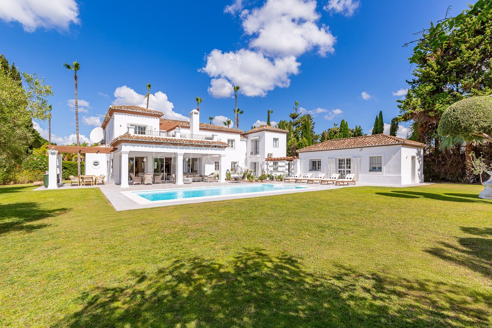 Villa Reformada en Reyes y Reinas, Sotogrande Costa