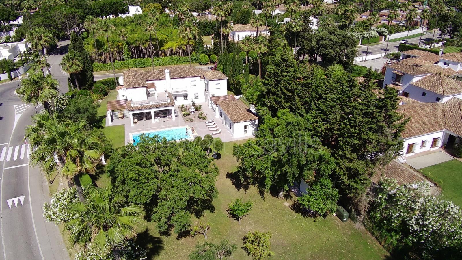 Villa Reformada en Reyes y Reinas, Sotogrande Costa