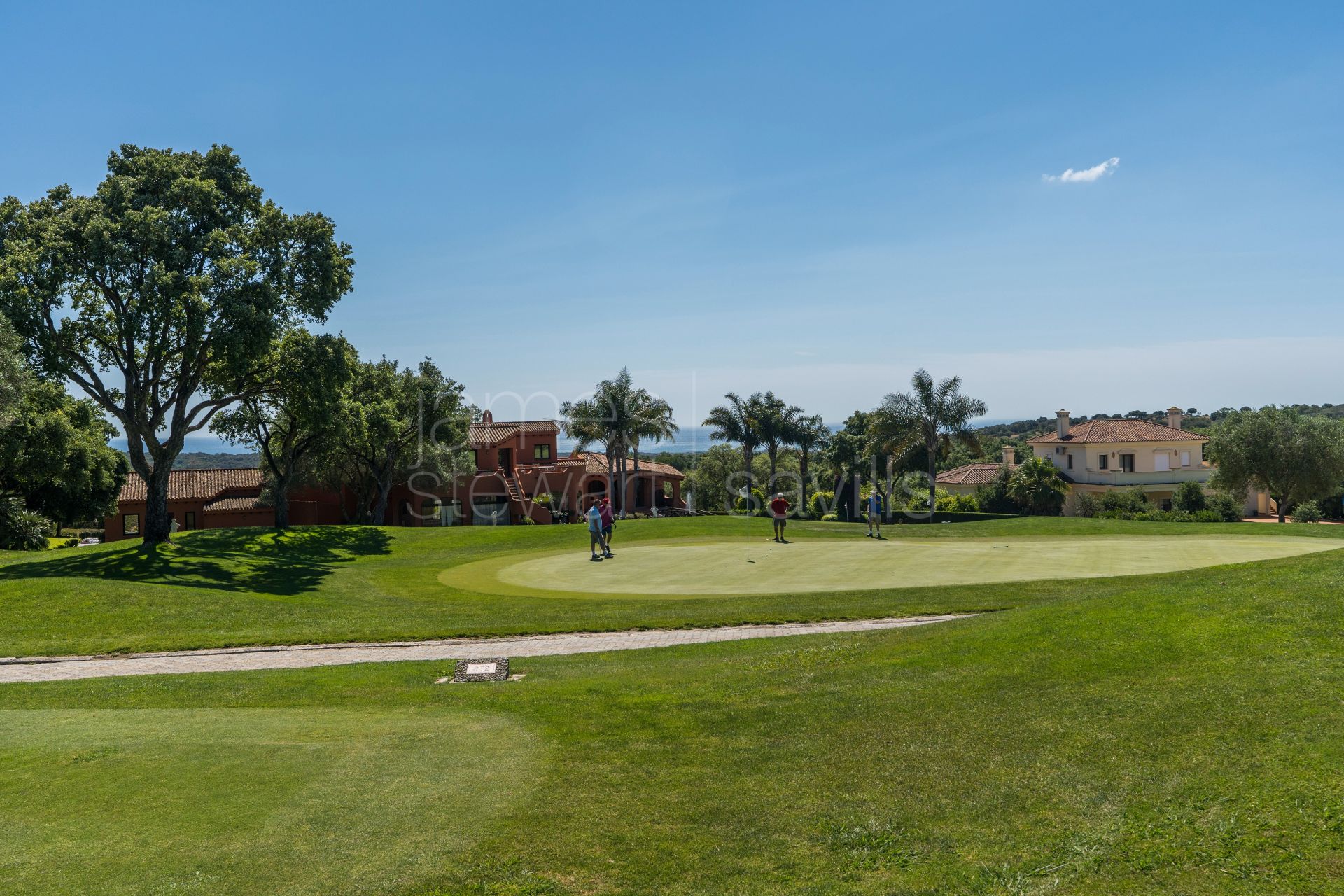 Nuevos apartamentos en primera linea de San Roque Golf desde €405.000