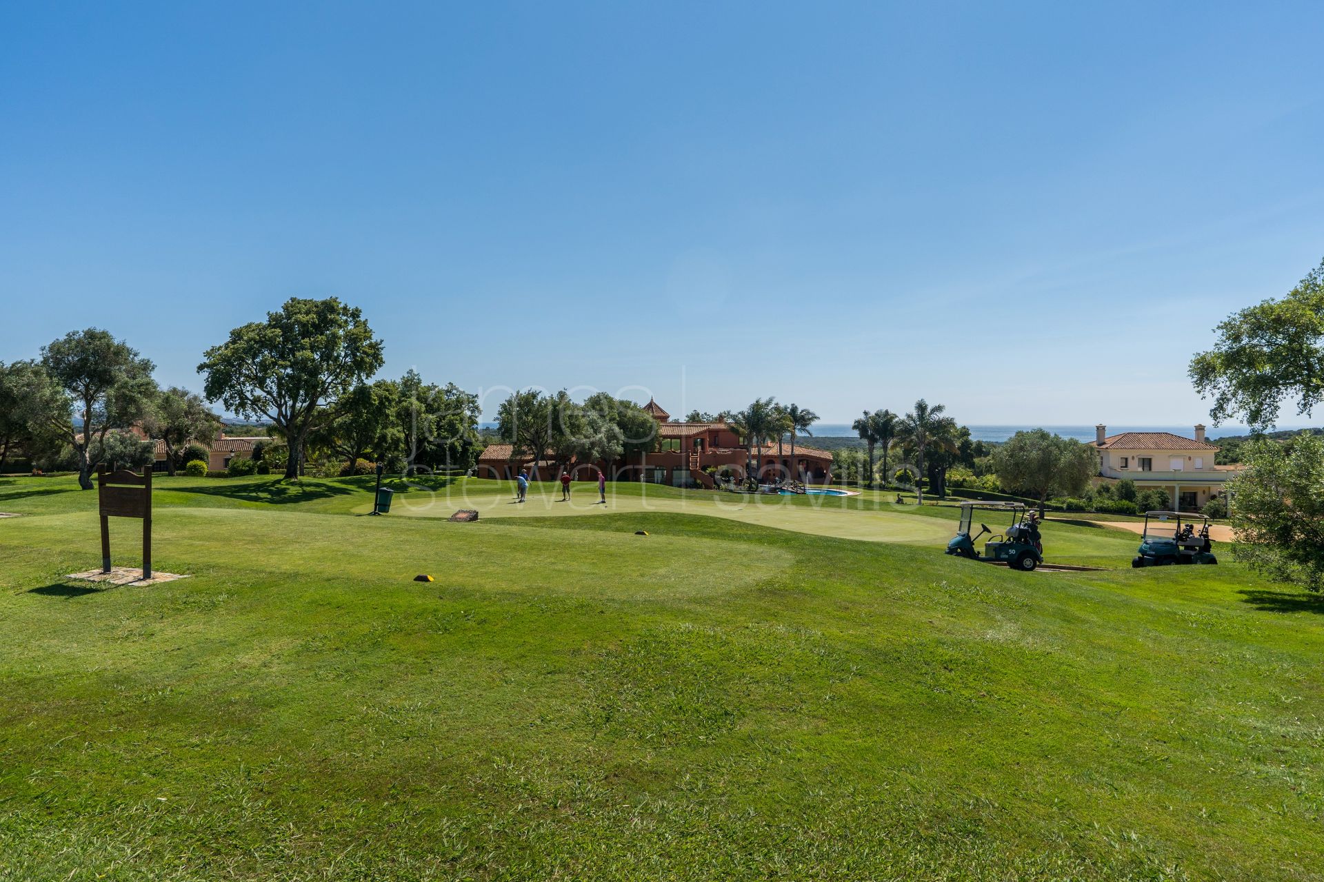 Nuevos apartamentos en primera linea de San Roque Golf desde €405.000