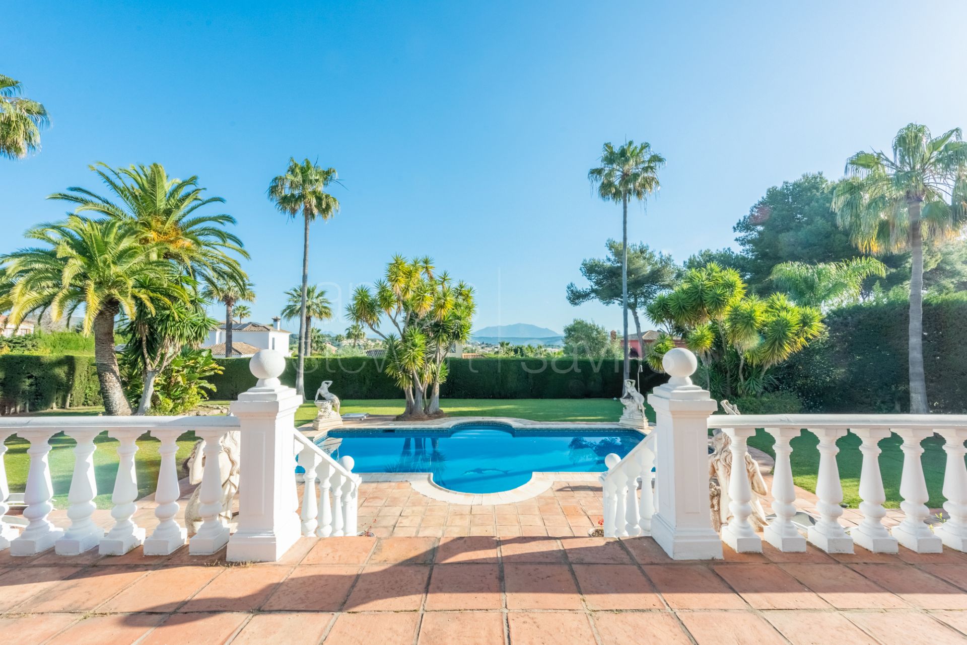 Spacious Villa with Panoramic Views for Sale in Sotogrande Costa's B Zone