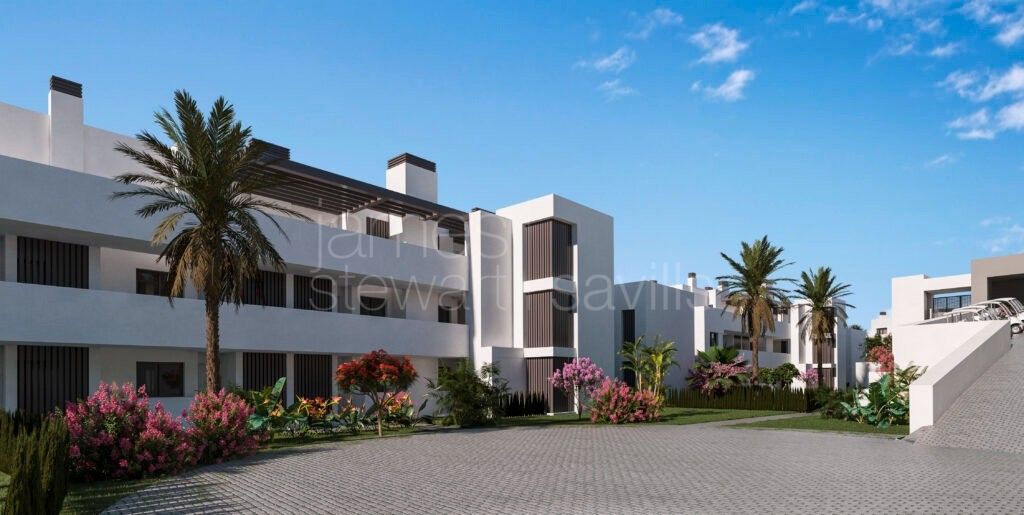 Encanto Moderno y Comodidad en La Alcaidesa: Nuevas Residencias con Vistas al Campo de Golf