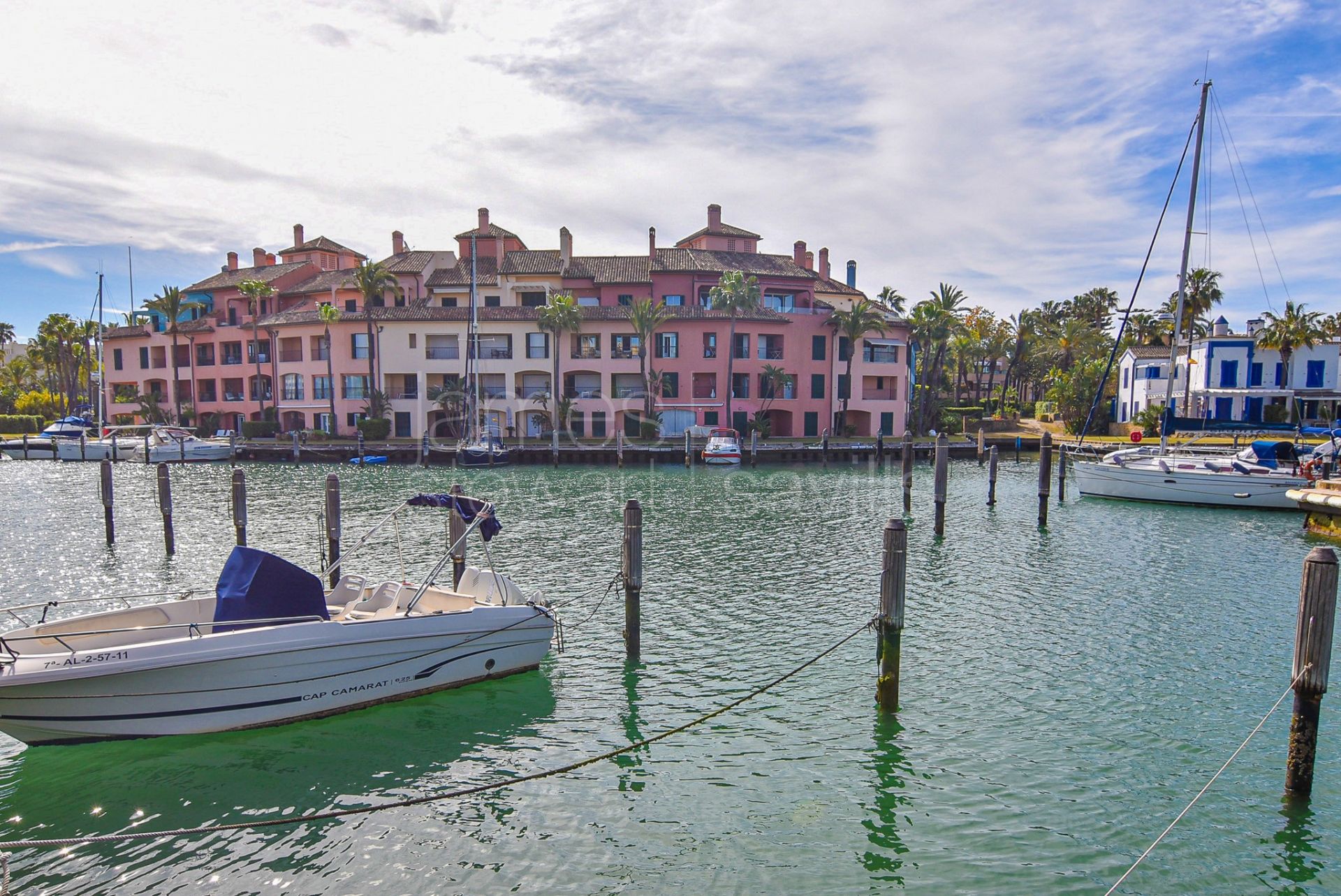 Atraque de 6 metros en la Marina de Sotogrande