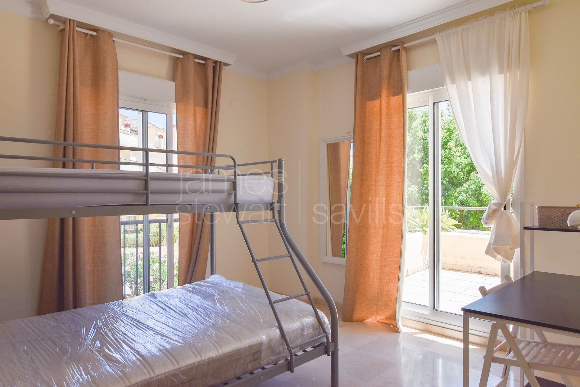 Spacious and bright apartment in The Mansions, San Roque Club Golf Resort