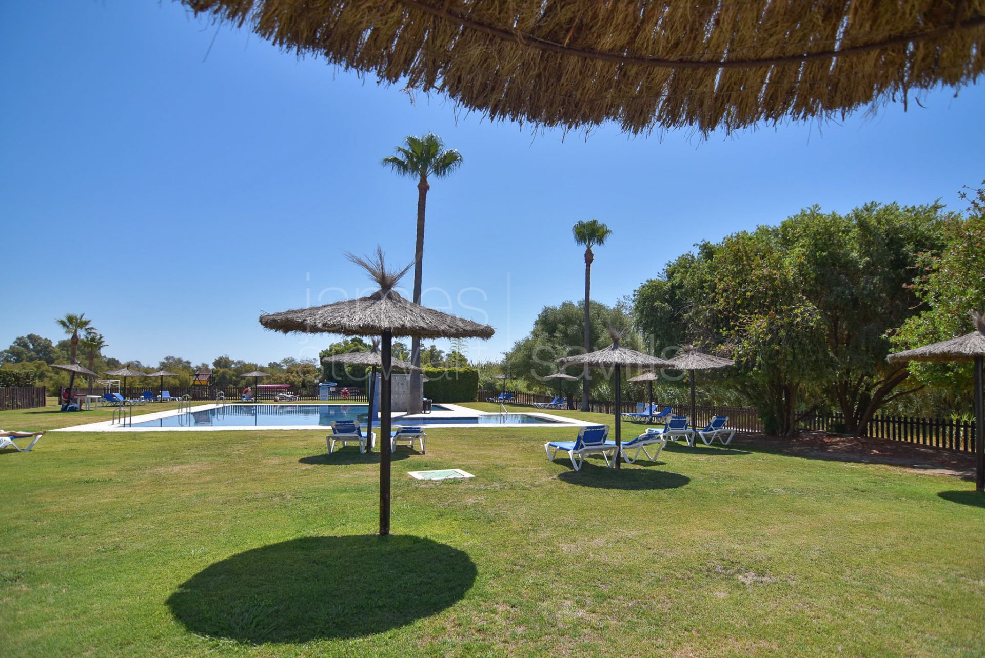 Bright and Beautiful 3-Bedroom Apartment in El Polo, Sotogrande