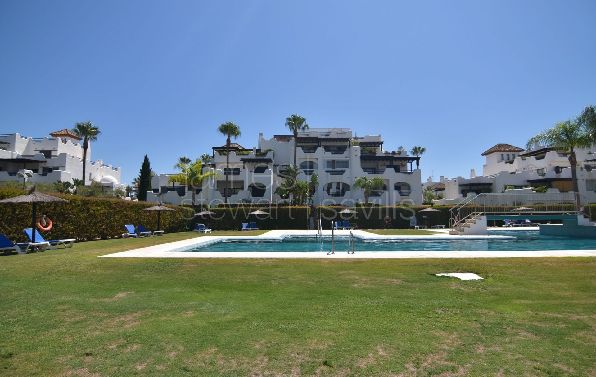 Bright and Beautiful 3-Bedroom Apartment in El Polo, Sotogrande