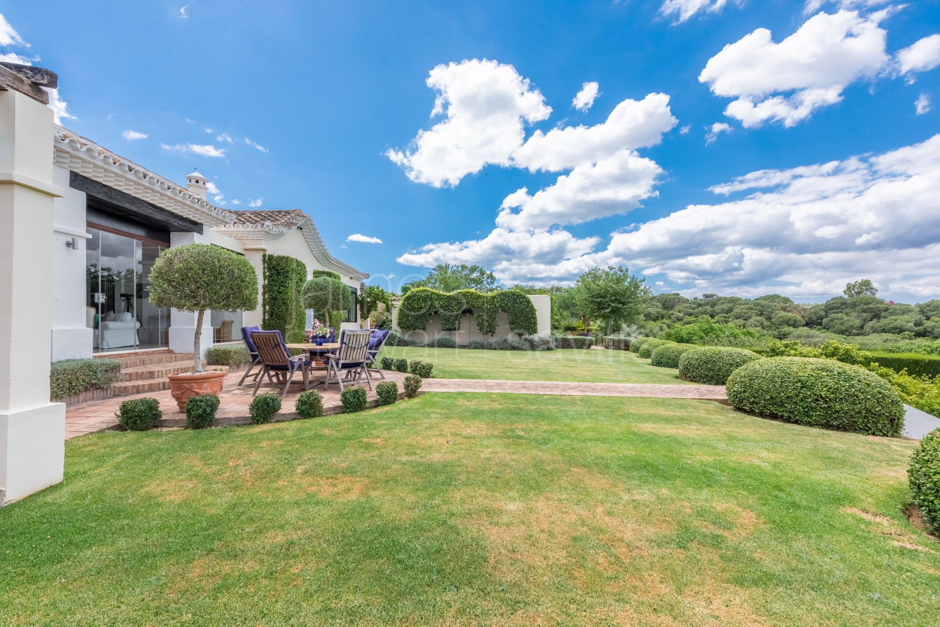 Superb Equestrian Estate Minutes from Sotogrande and the Mediterranean Sea