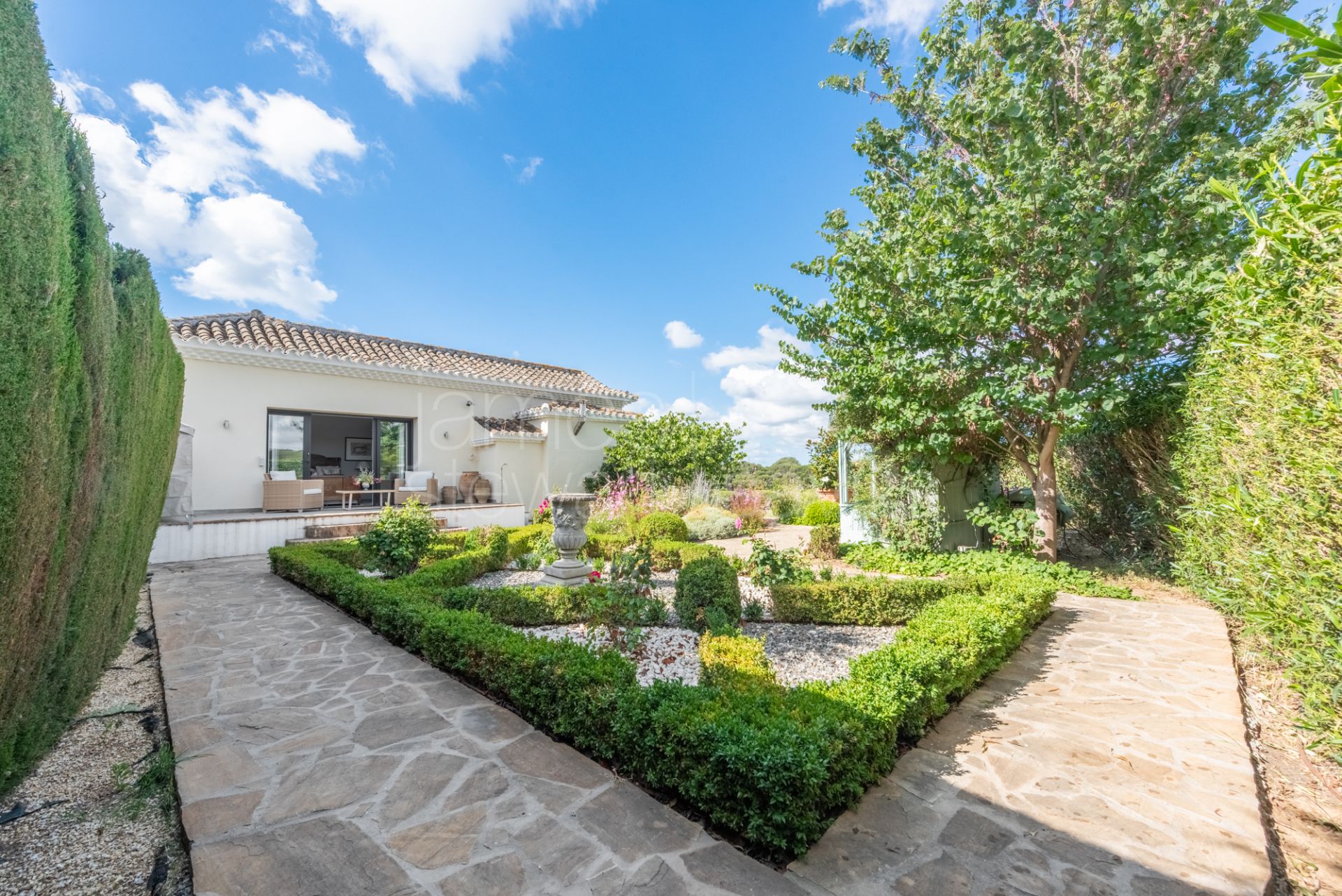 Superb Equestrian Estate Minutes from Sotogrande and the Mediterranean Sea