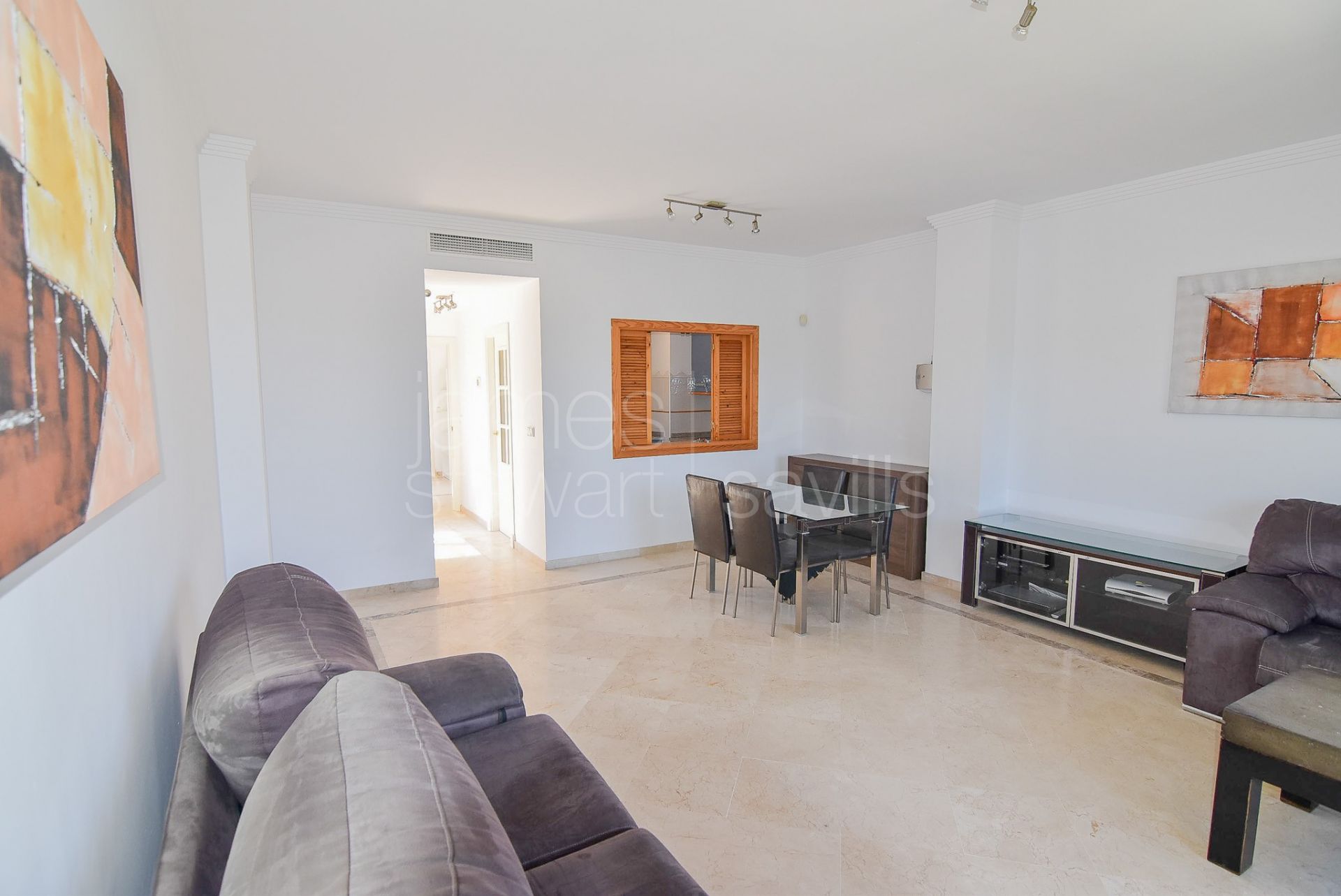 Great top floor apartment in the popular community of Hoyo 1 in Pueblo Nuevo de Guadiaro