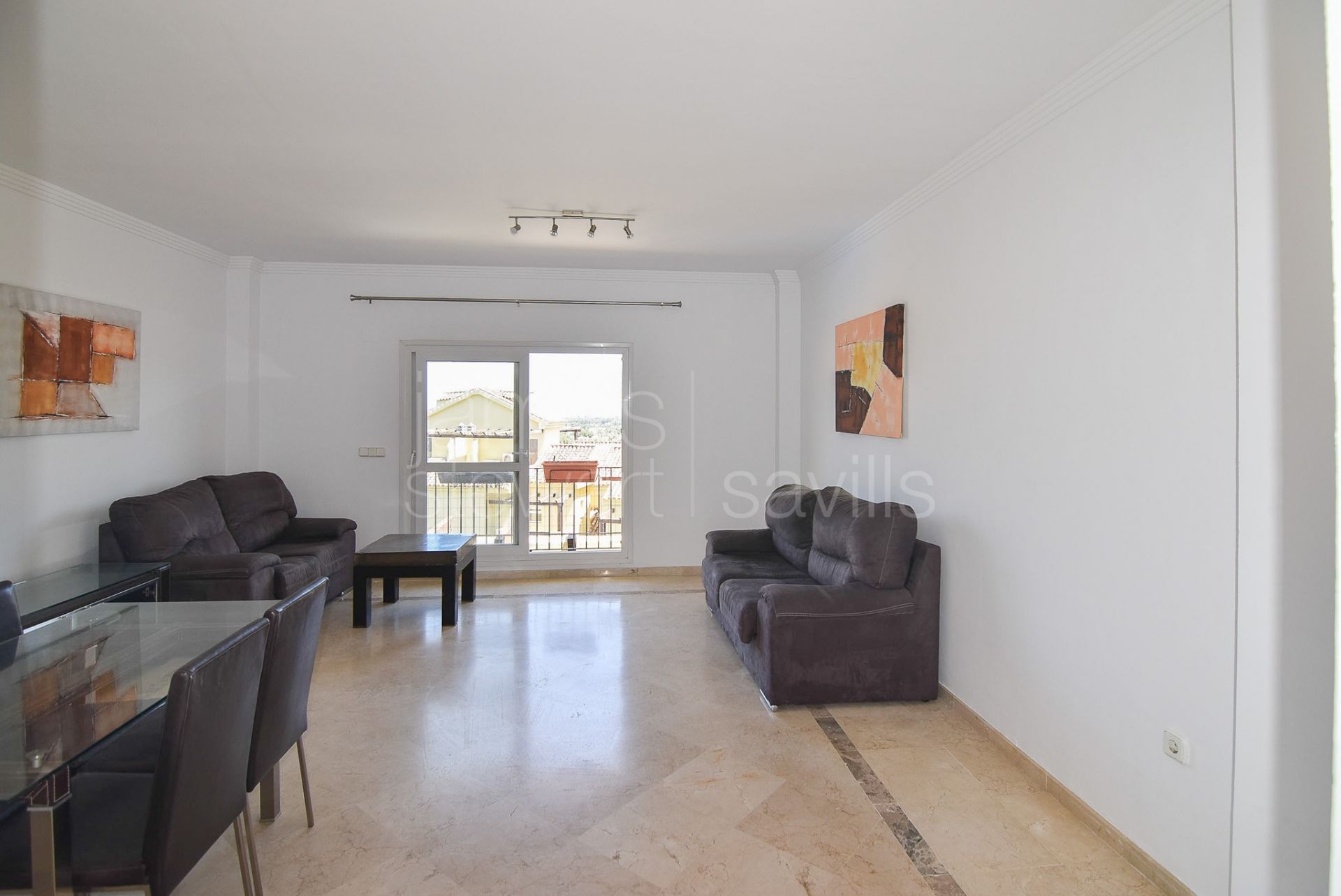 Great top floor apartment in the popular community of Hoyo 1 in Pueblo Nuevo de Guadiaro