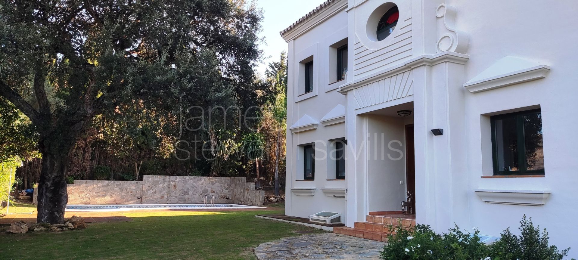 Semi-Detached Villa for Sale in Sotogrande Alto - Sotogolf with Private Pool