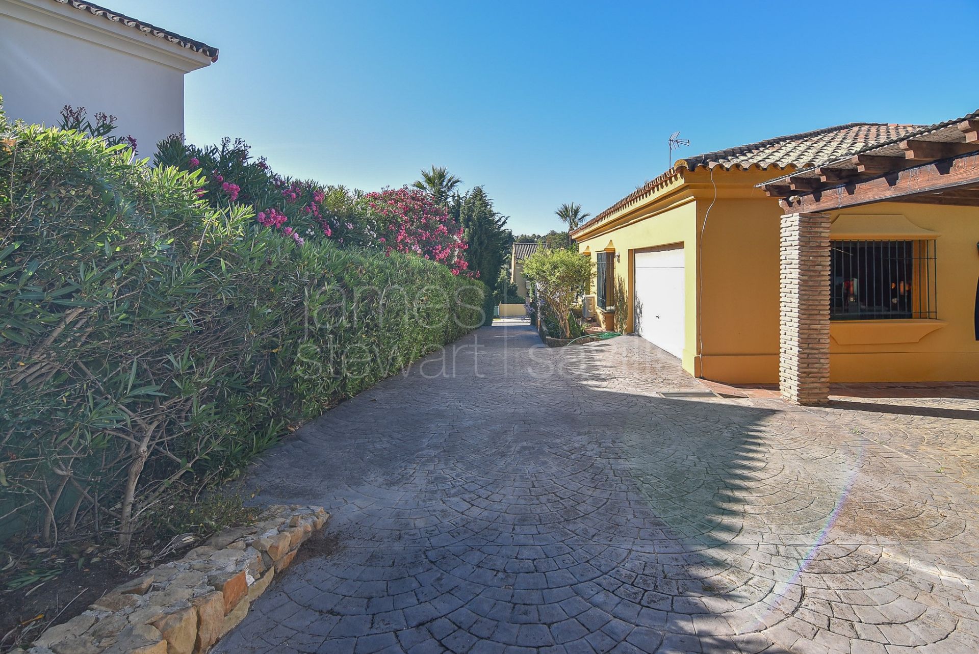 Single Storey Villa in Sotogrande Costa, B Zone