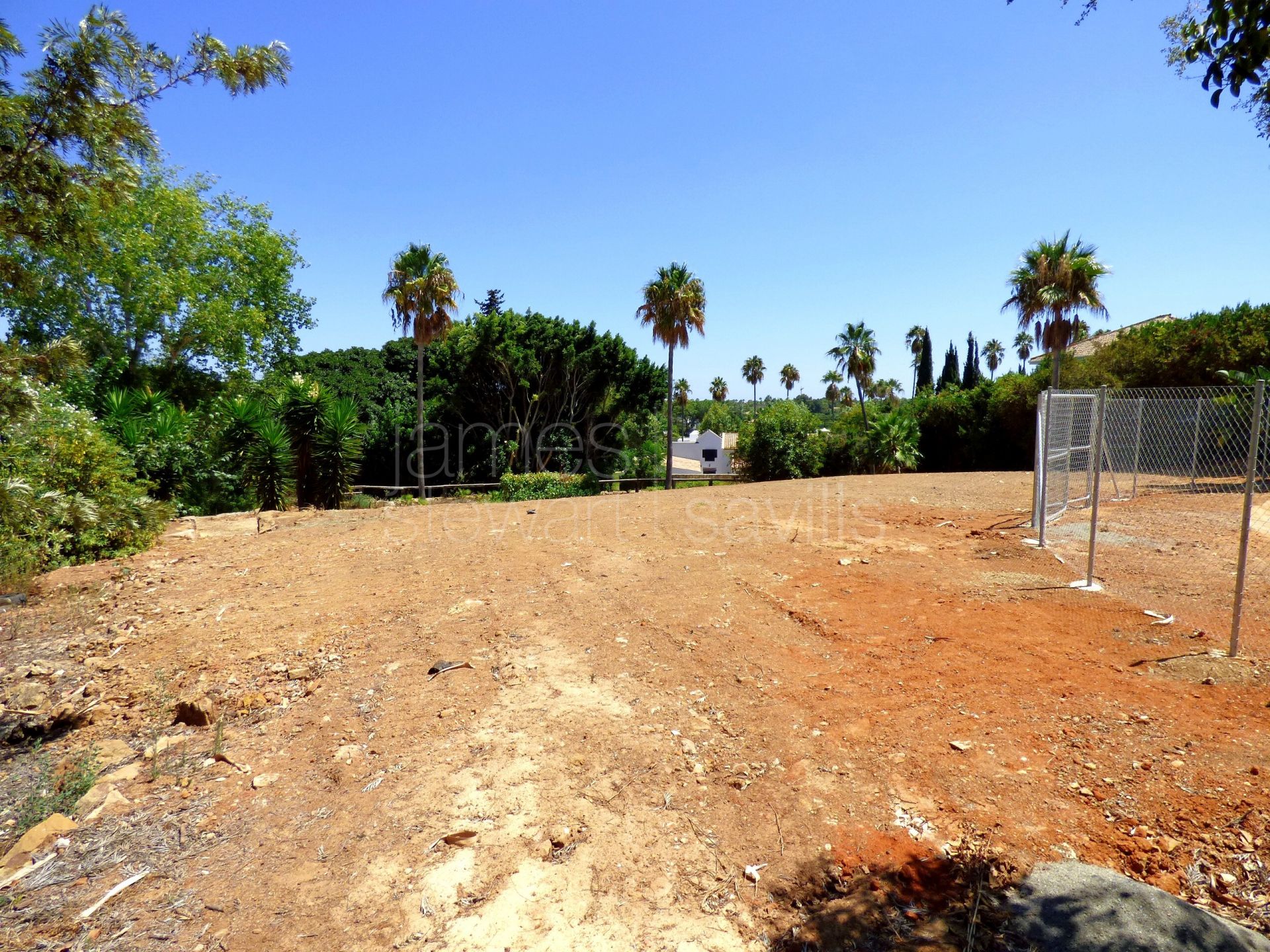 Distinguished Plot in Reyes y Reinas, Sotogrande with Luxury Villa Project