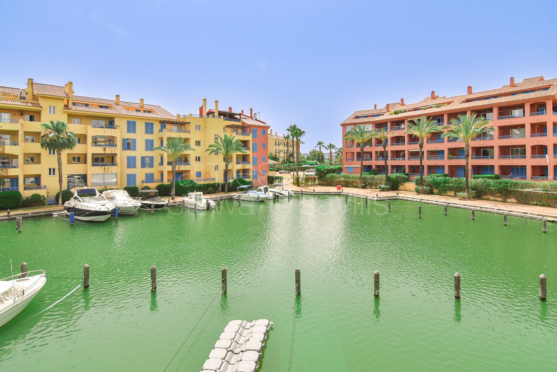 Apartamento de 2 habitaciones en La Marina de Sotogrande