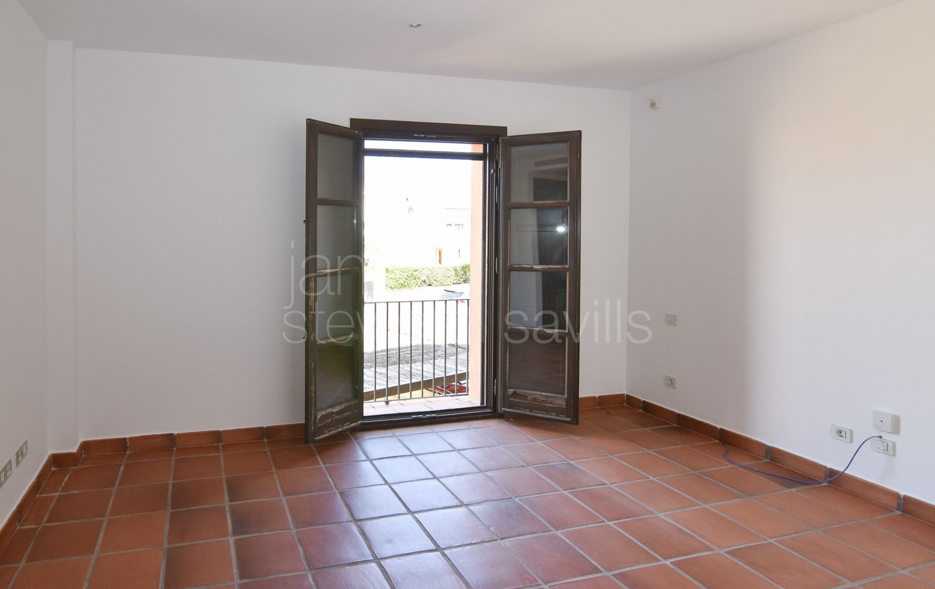 Charming Townhouse with Views and Private Garden in Cortijos de la Reserva