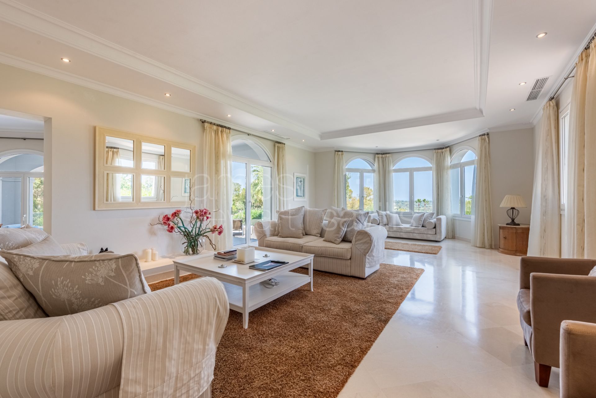 Elegant Golfside Villa with Sea Views in Almenara, Sotogrande Alto