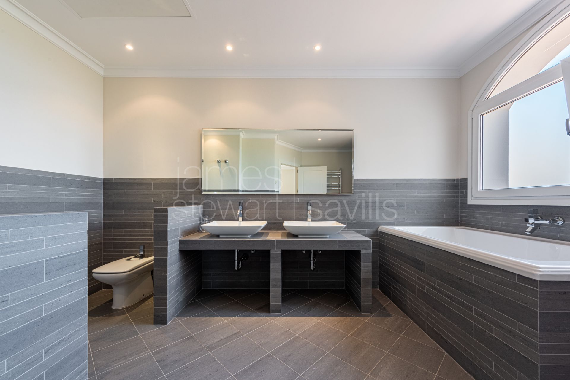 Elegant Golfside Villa with Sea Views in Almenara, Sotogrande Alto