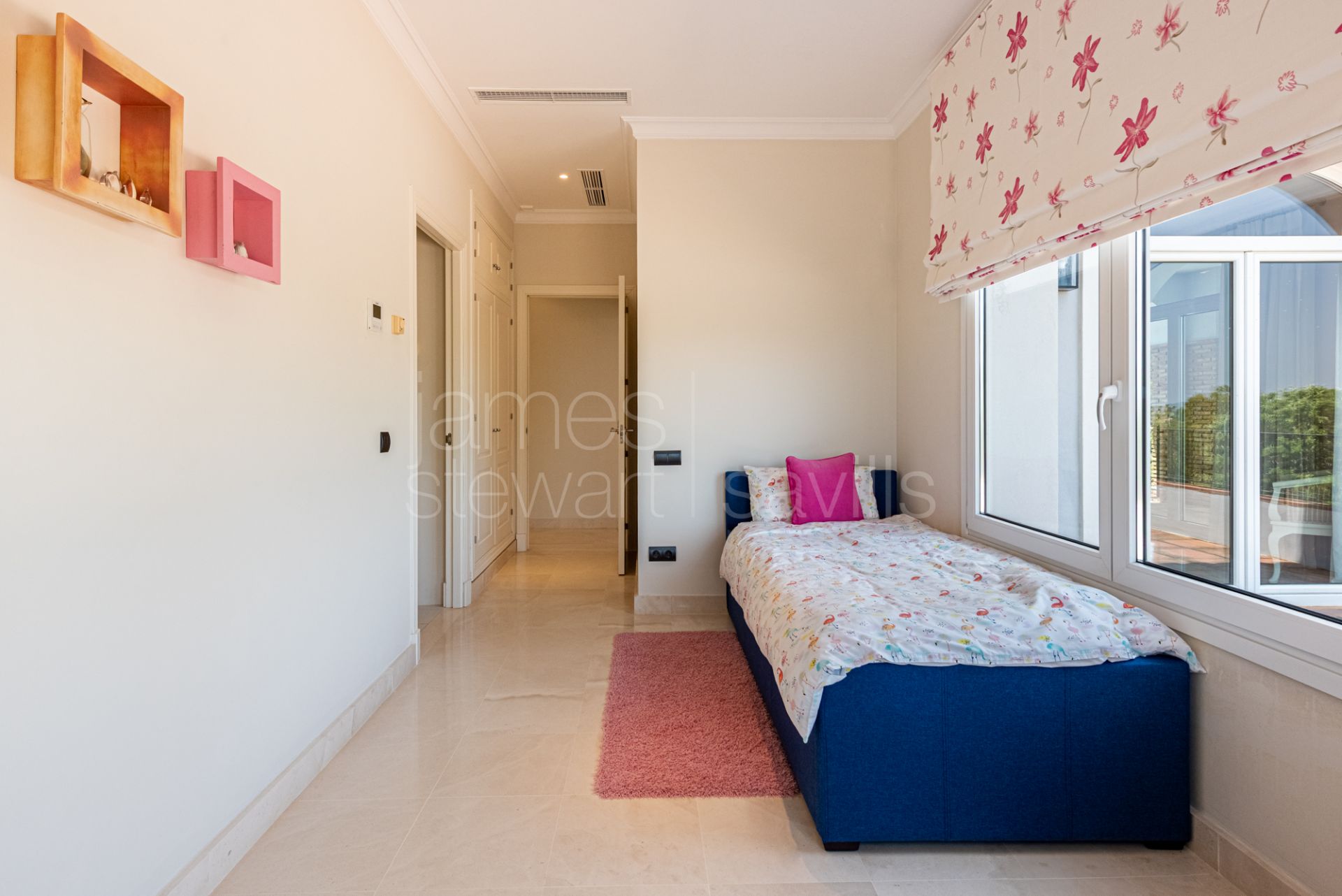 Elegant Golfside Villa with Sea Views in Almenara, Sotogrande Alto