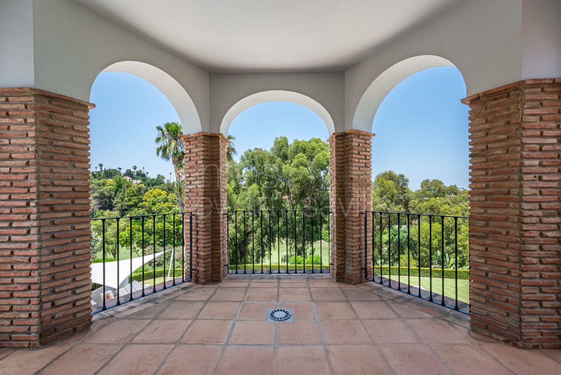 Elegant Golfside Villa with Sea Views in Almenara, Sotogrande Alto
