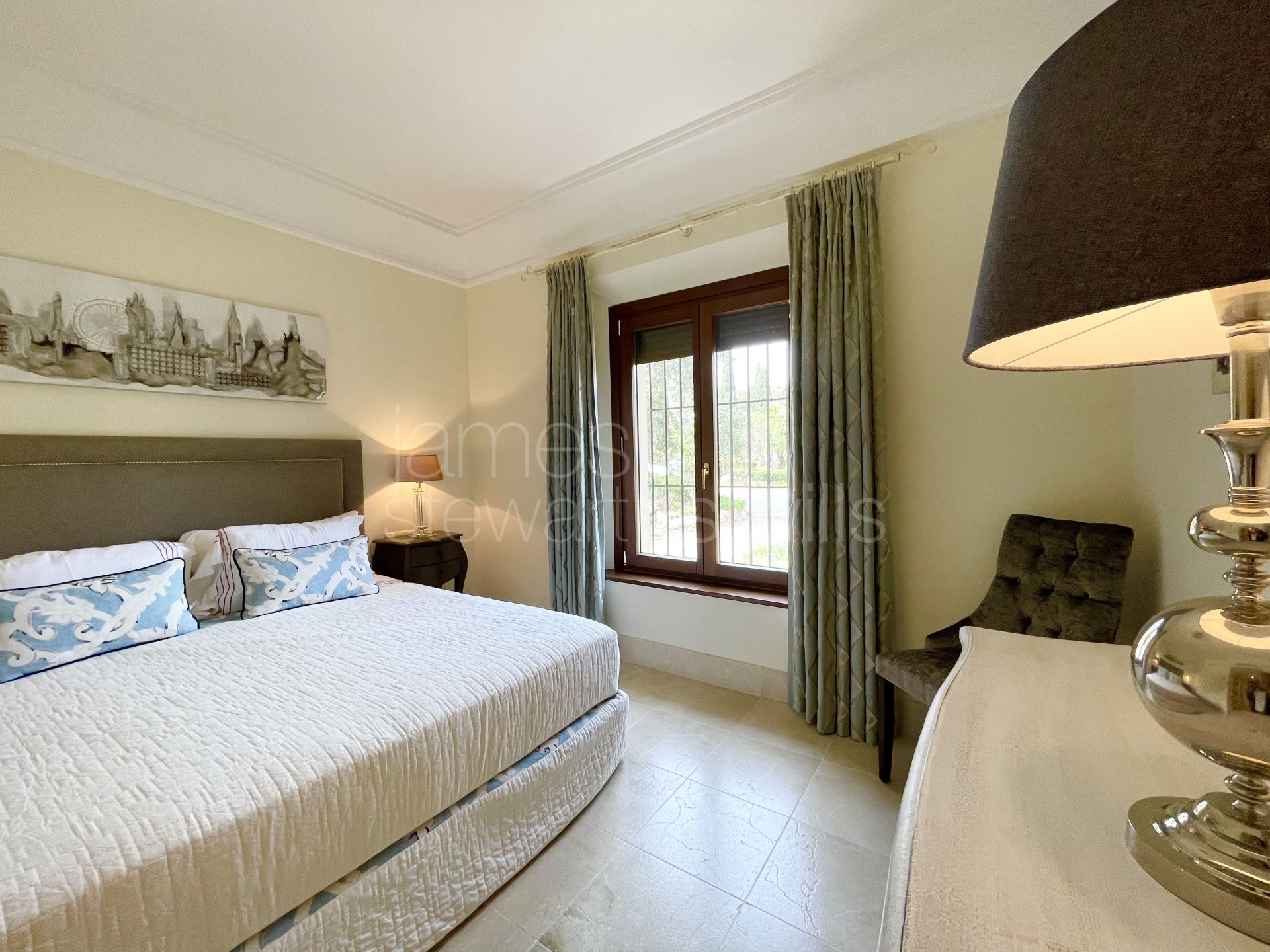 Elegante apartamento de 3 dormitorios en venta en Valgrande, Sotogrande