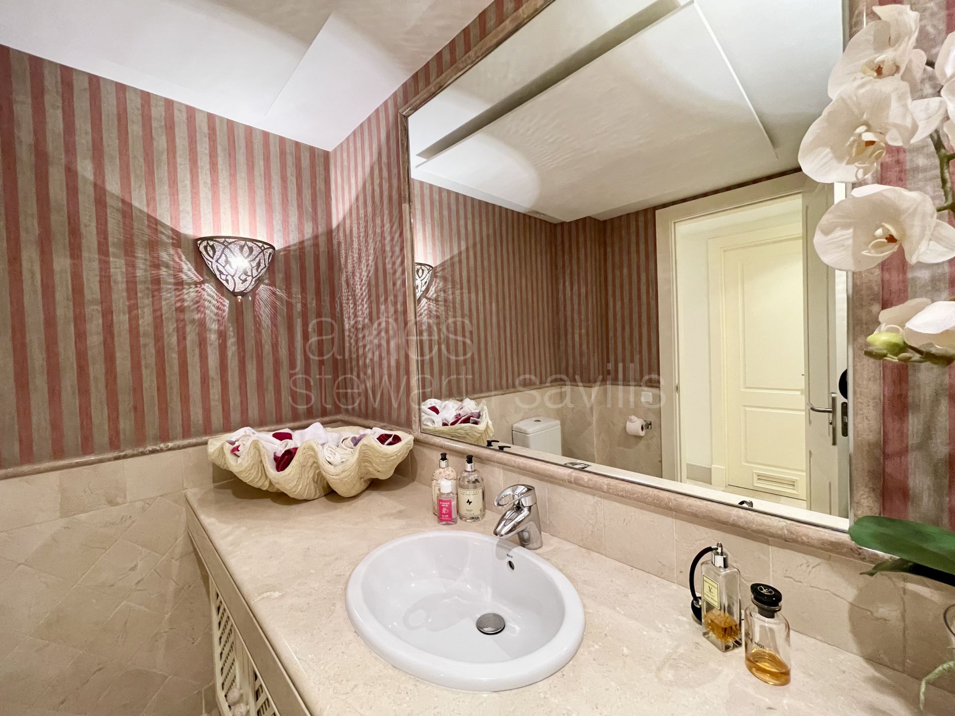 Elegante apartamento de 3 dormitorios en venta en Valgrande, Sotogrande