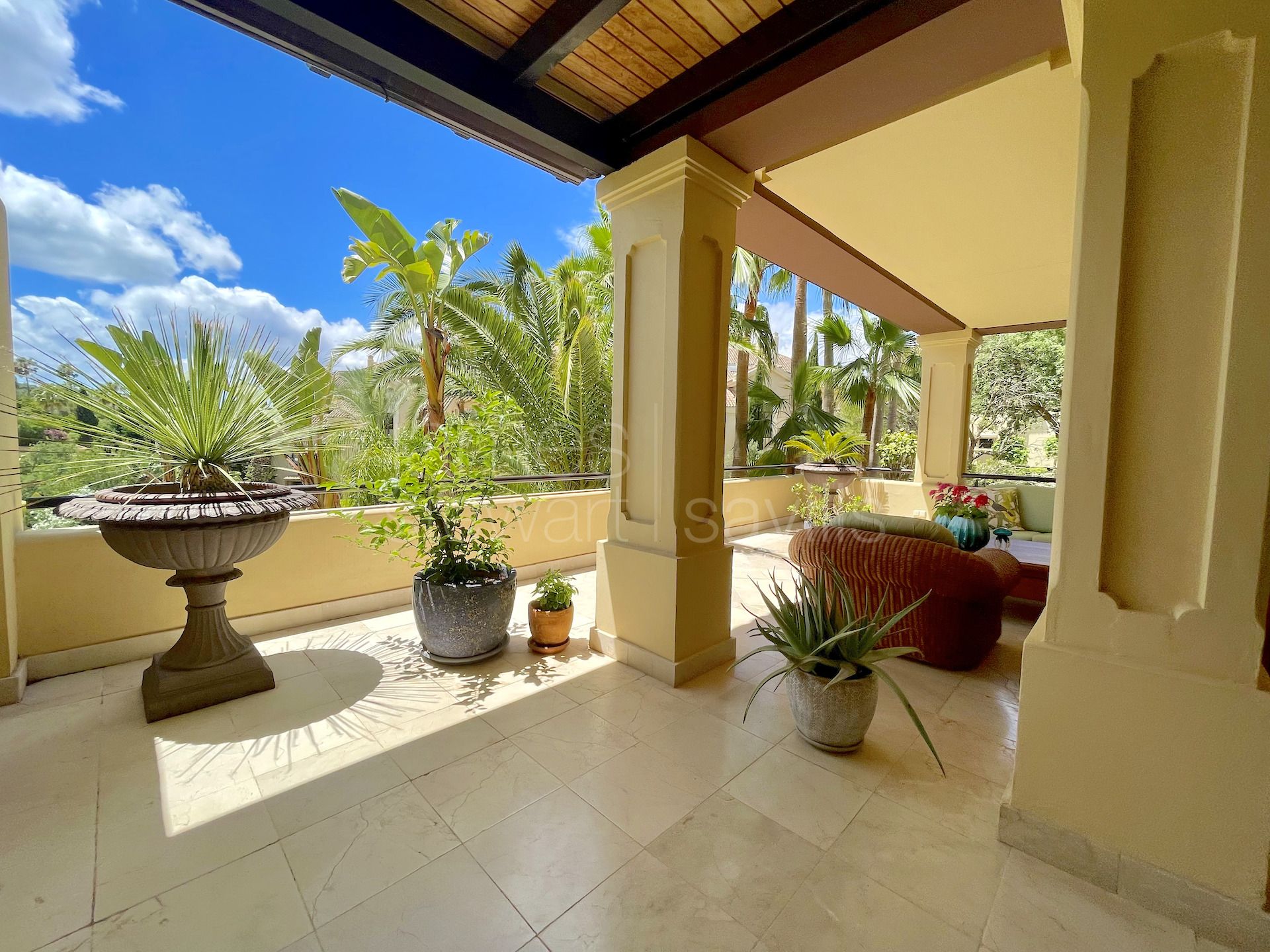 Elegante apartamento de 3 dormitorios en venta en Valgrande, Sotogrande