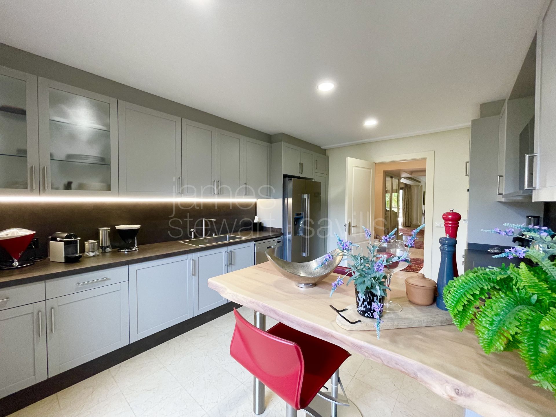 Elegante apartamento de 3 dormitorios en venta en Valgrande, Sotogrande