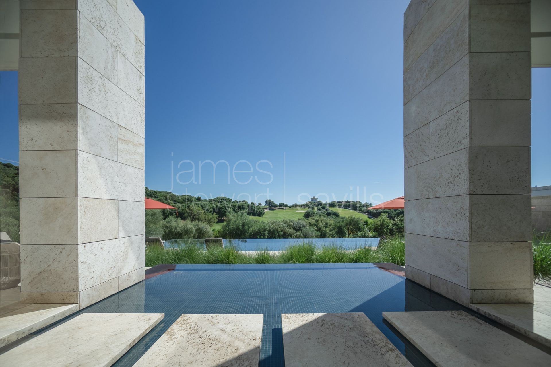 Contemporary 5-Bedroom Villa with Golf Views in La Reserva Sotogrande
