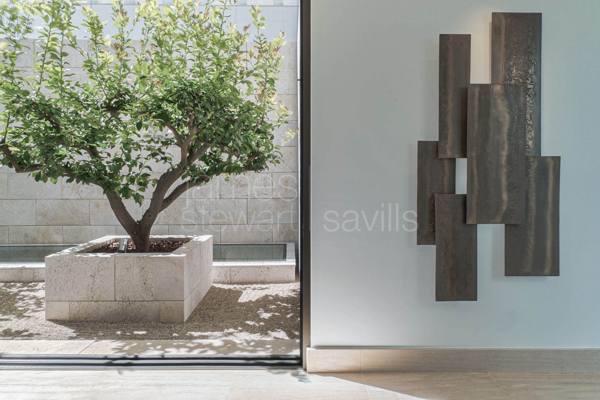 Contemporary 5-Bedroom Villa with Golf Views in La Reserva Sotogrande