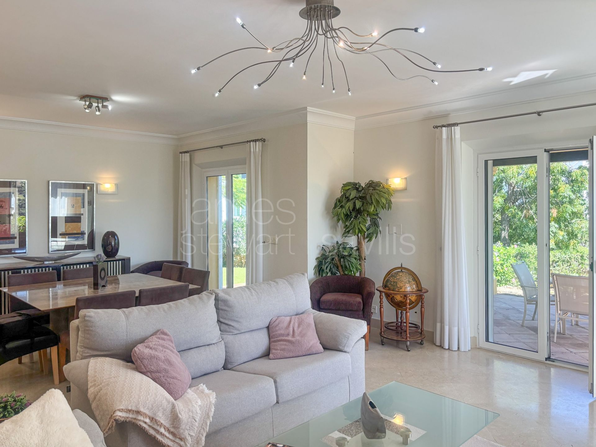 Villa for sale in Sotogrande Alto, Almenara – Walking distance to the International School