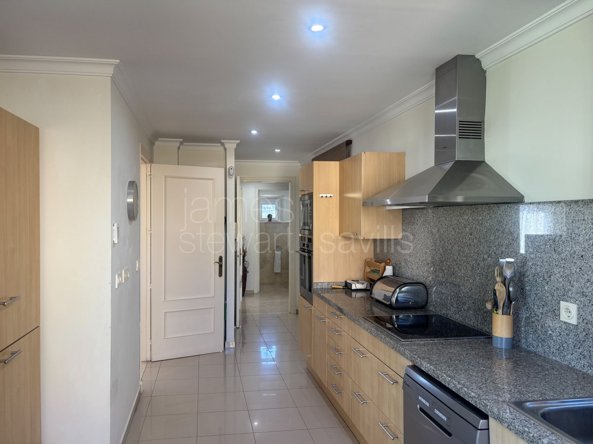 Villa for sale in Sotogrande Alto, Almenara – Walking distance to the International School