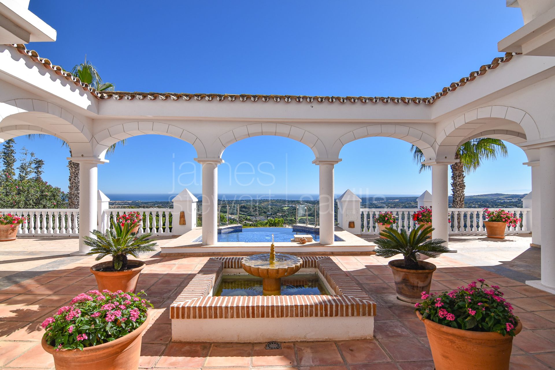 Grand Andalusian Villa with Spa, Cinema and 12-Car Garage in La Reserva Sotogrande