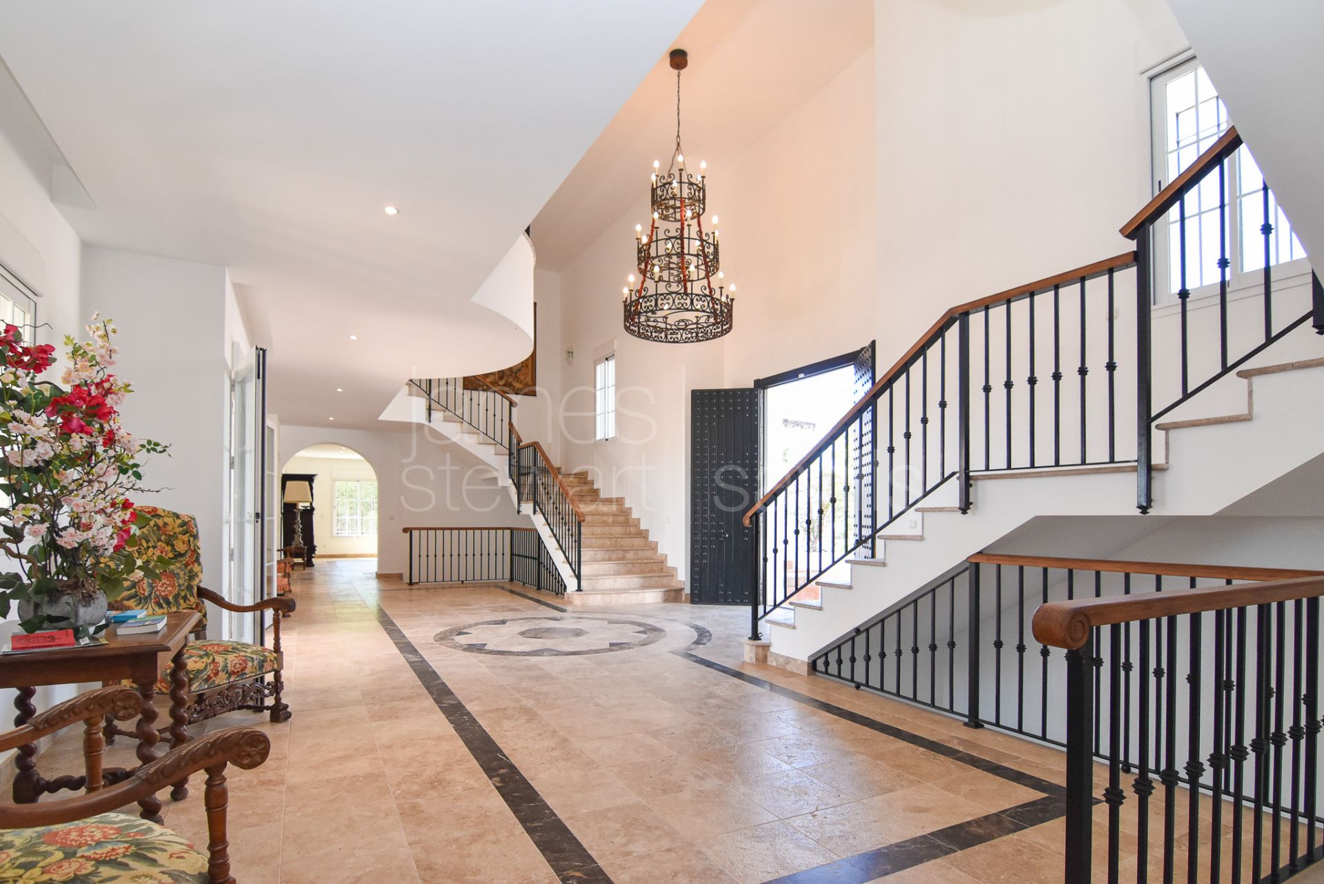 Grand Andalusian Villa with Spa, Cinema and 12-Car Garage in La Reserva Sotogrande