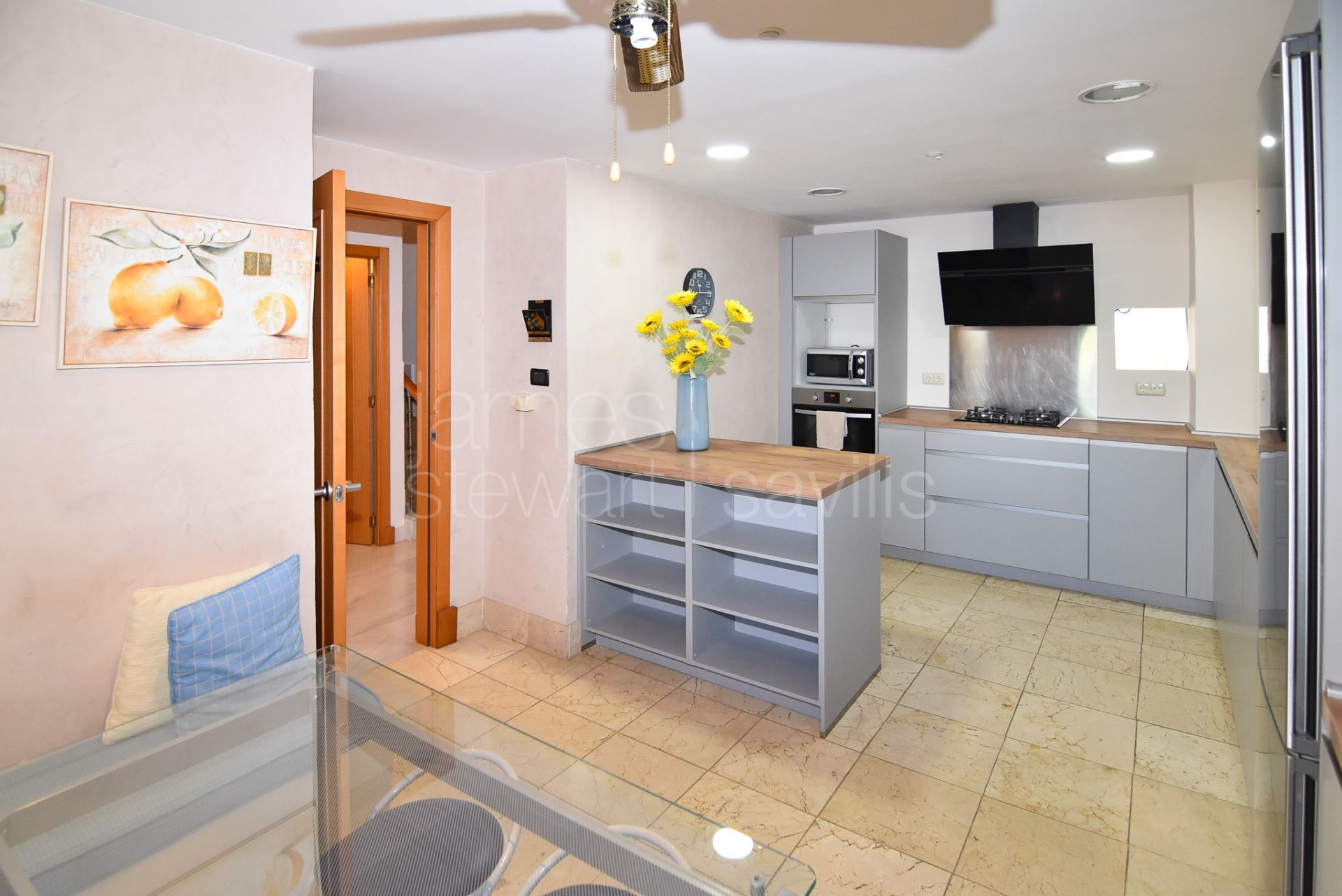 South-Facing Duplex Penthouse for Sale in El Polo de Sotogrande, Sotogrande Costa