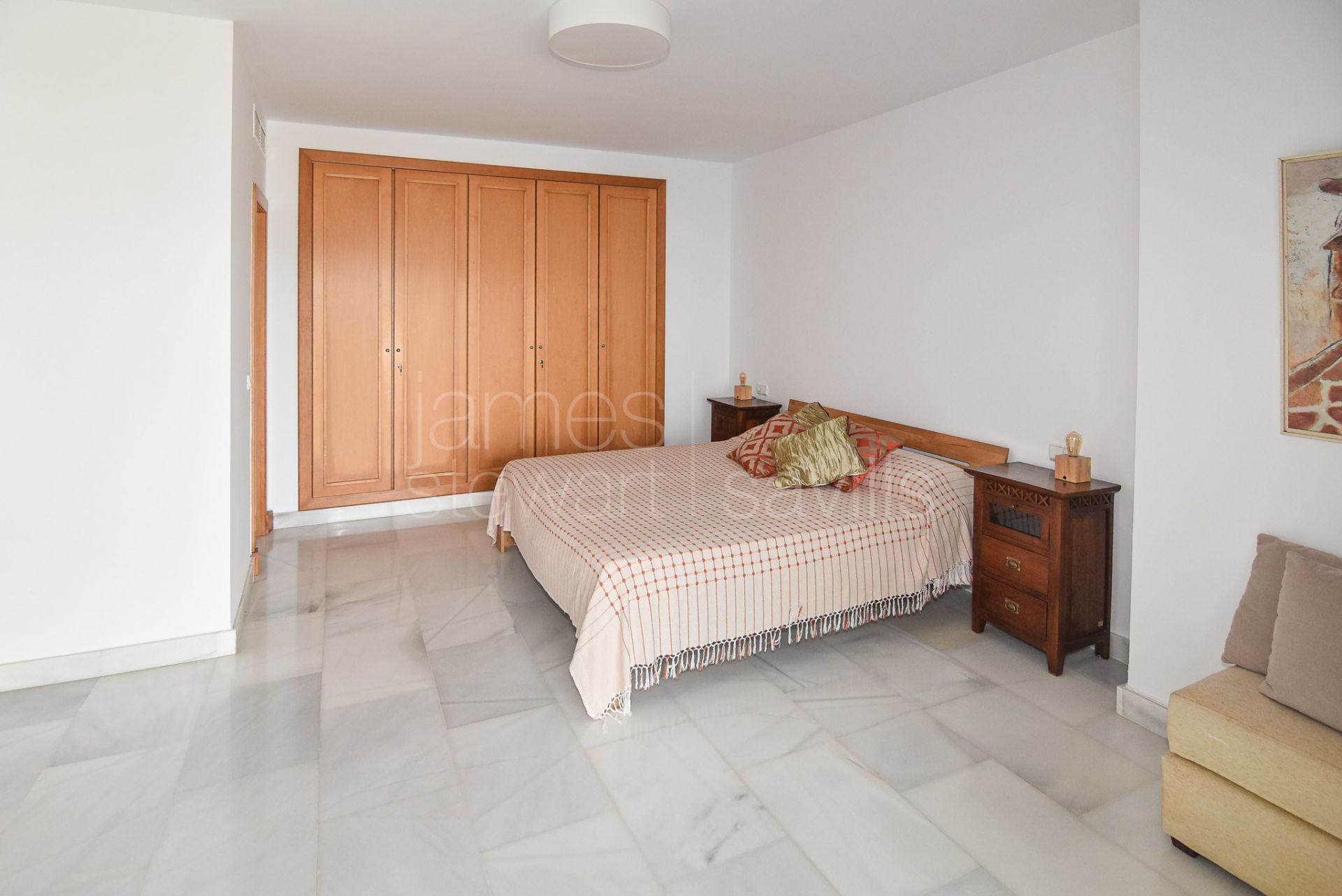 South-Facing Duplex Penthouse for Sale in El Polo de Sotogrande, Sotogrande Costa