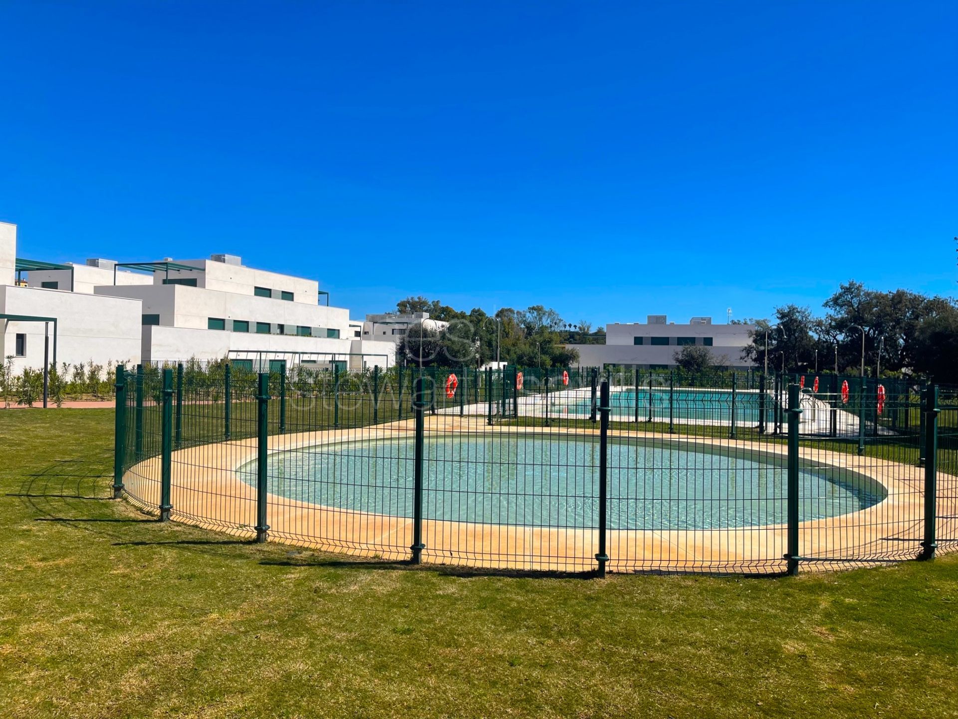 Moderno apartamento en planta baja en venta en Senda Chica, La Reserva de Sotogrande