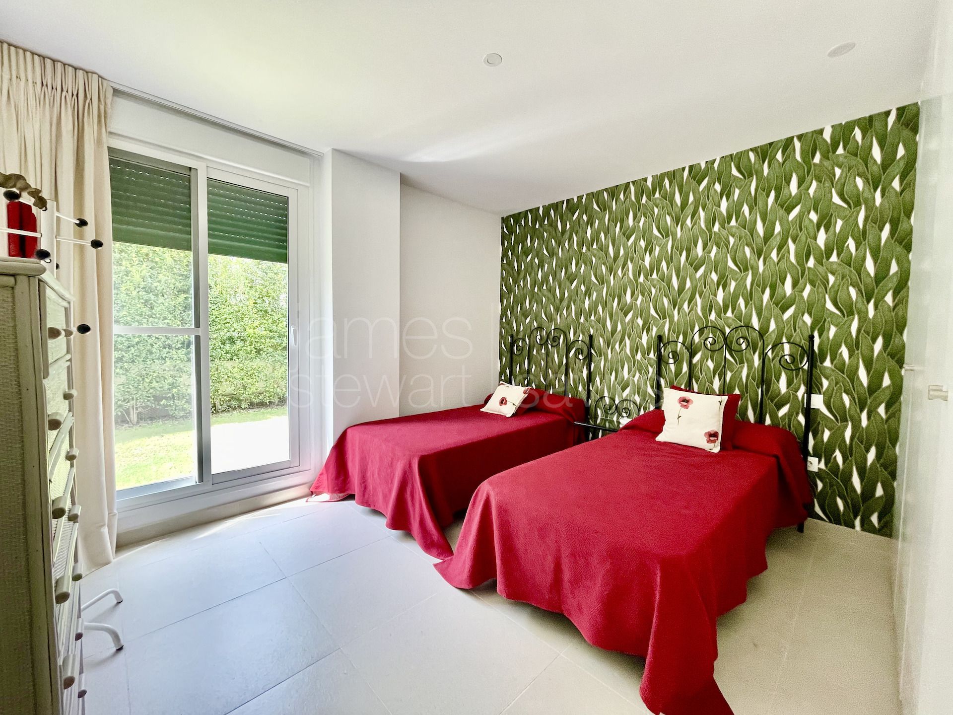 Moderno apartamento en planta baja en venta en Senda Chica, La Reserva de Sotogrande