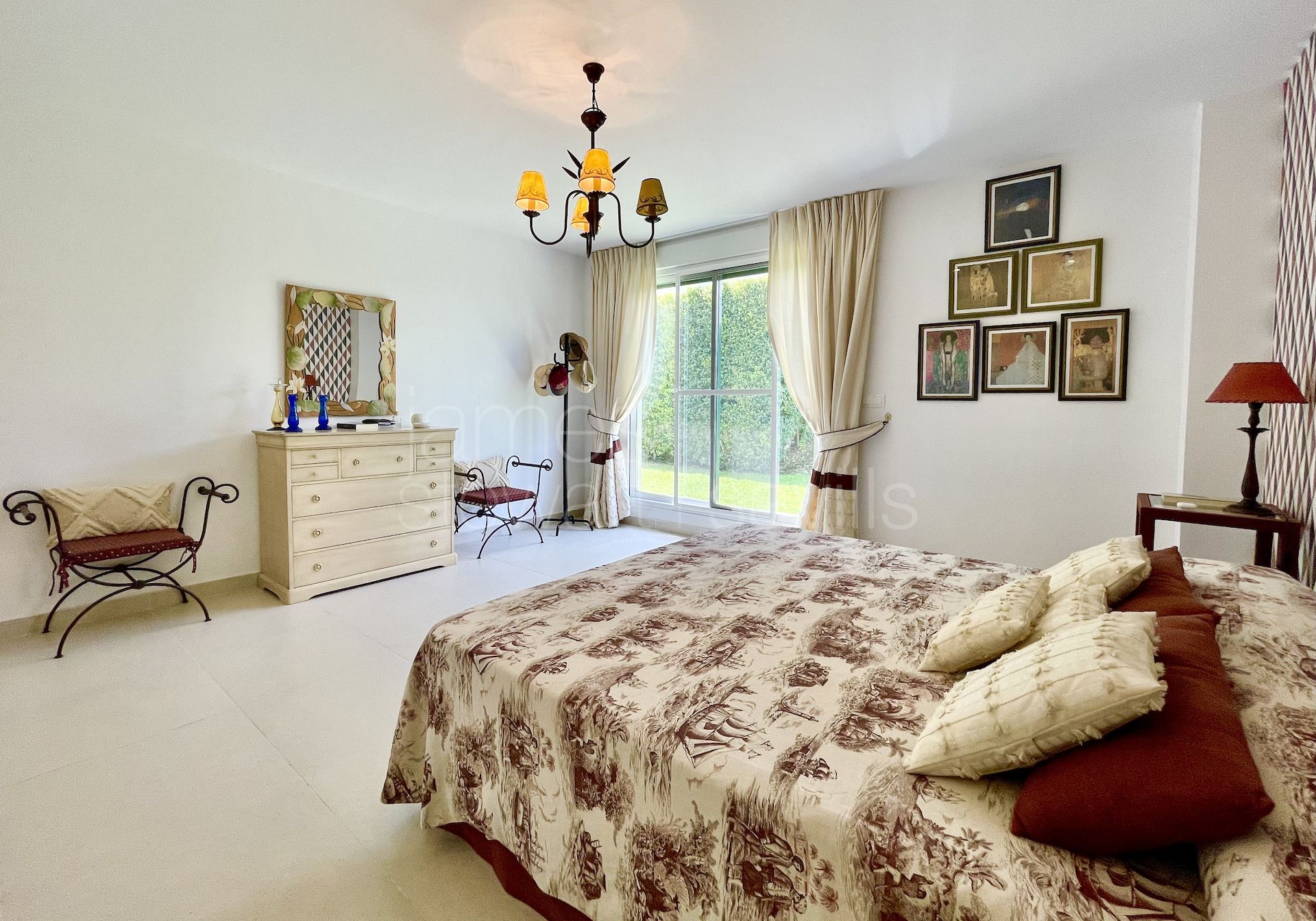 Moderno apartamento en planta baja en venta en Senda Chica, La Reserva de Sotogrande