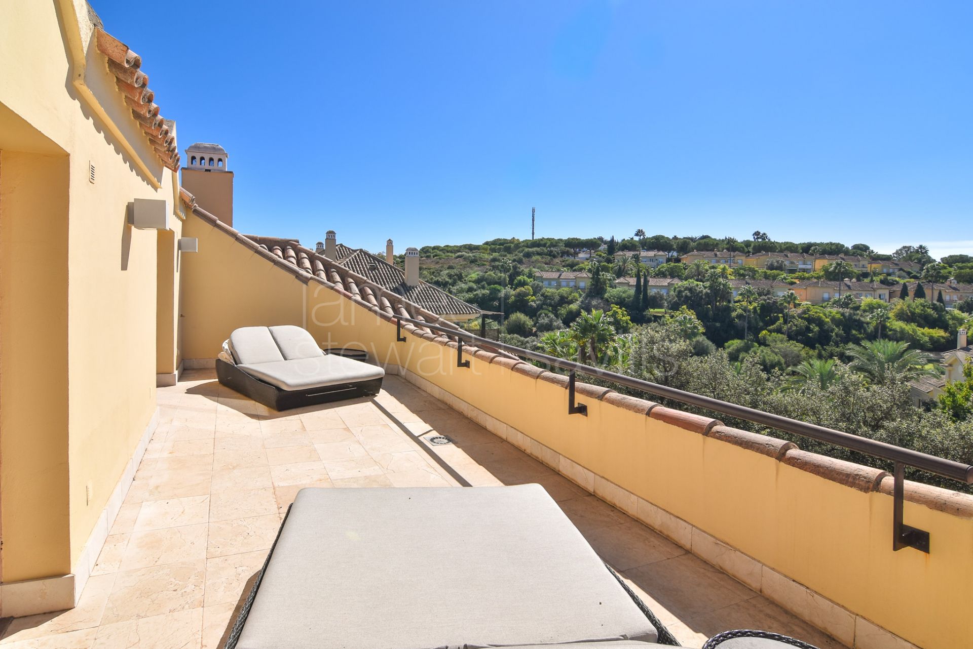 Espectacular Ático Dúplex en Venta en Valgrande, Sotogrande
