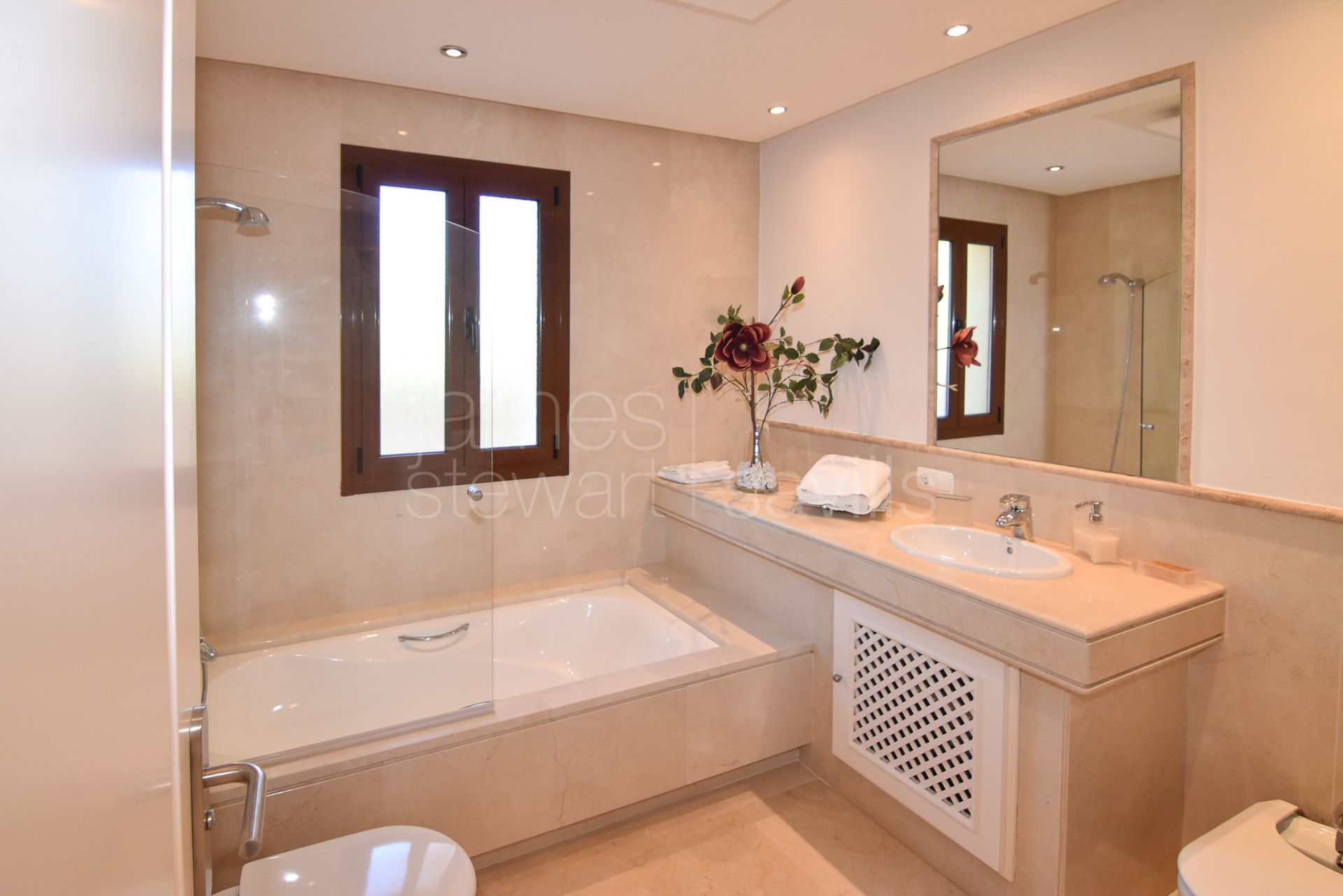 Espectacular Ático Dúplex en Venta en Valgrande, Sotogrande
