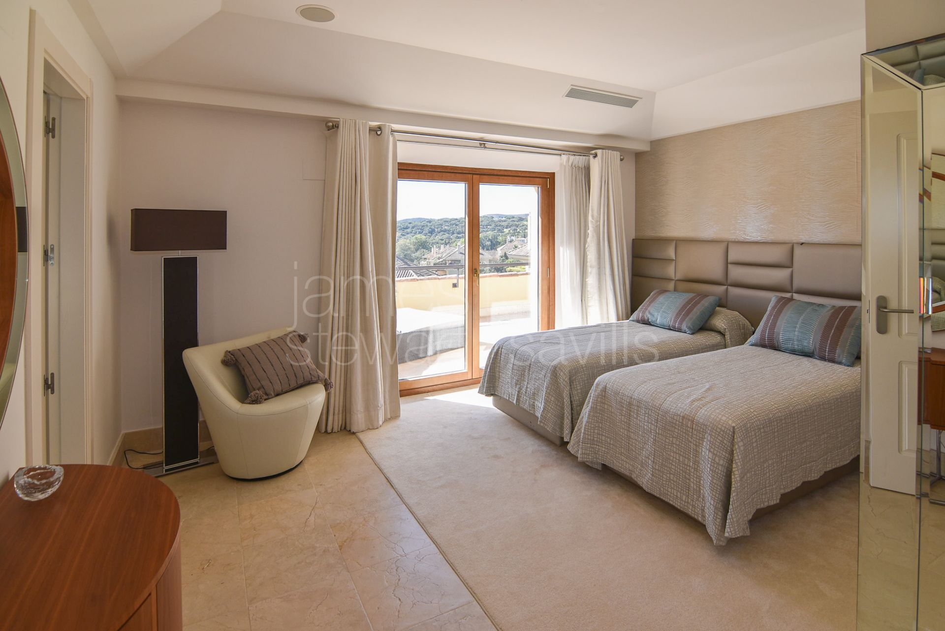 Espectacular Ático Dúplex en Venta en Valgrande, Sotogrande