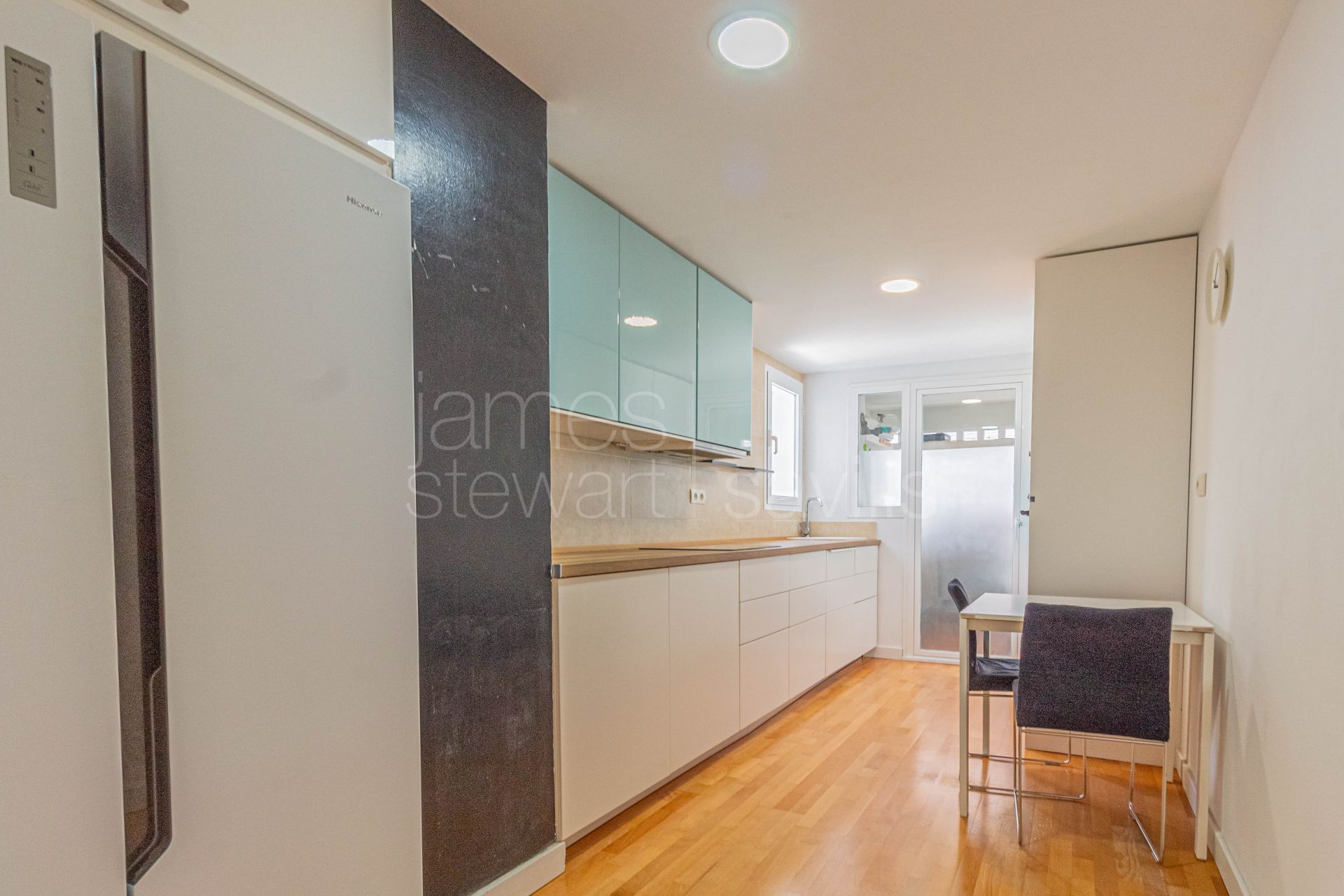 Apartamento Reformado con Vistas al Mar y 2 Plazas de Garaje | La Alcaidesa