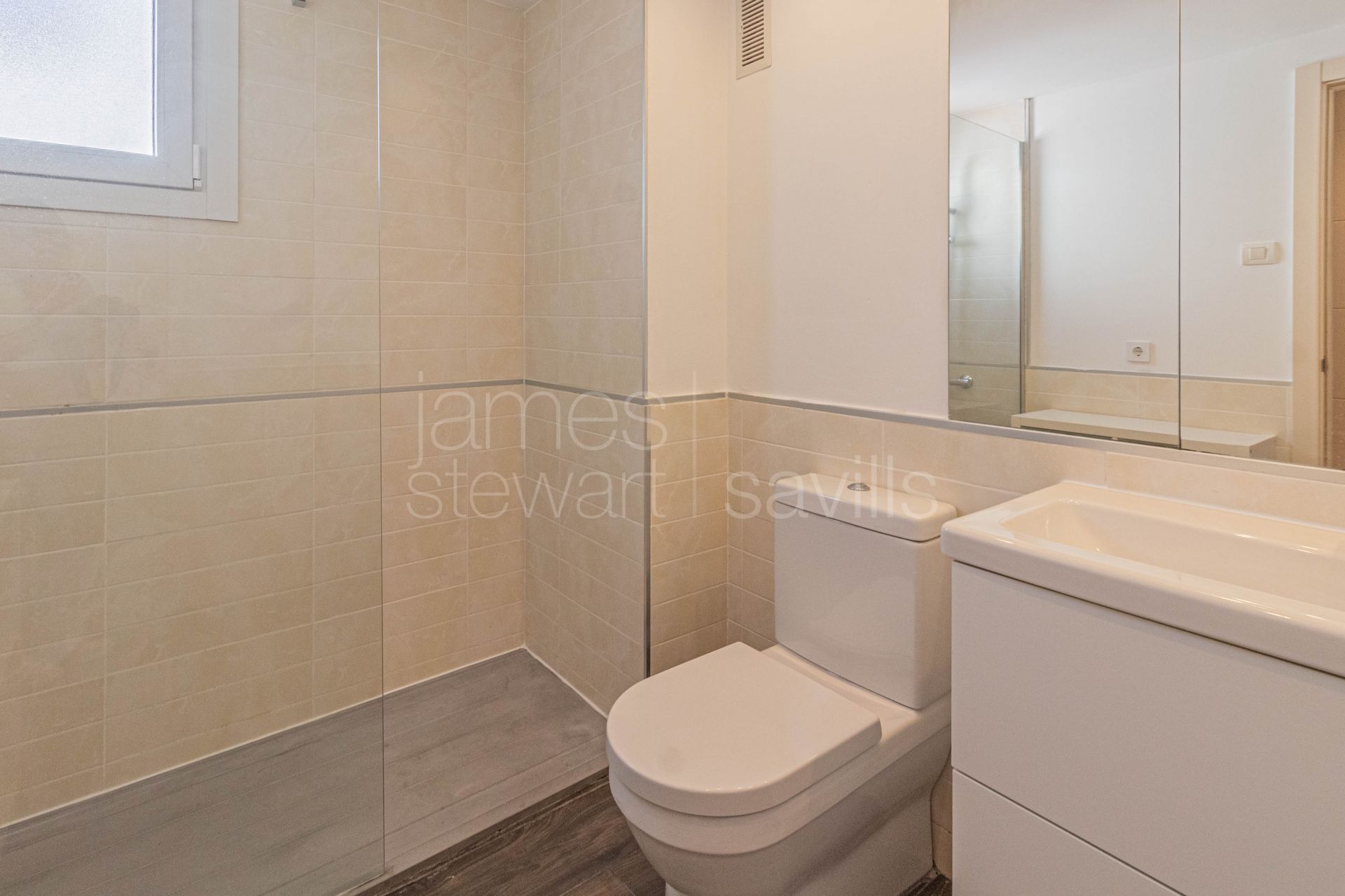 Apartamento Reformado con Vistas al Mar y 2 Plazas de Garaje | La Alcaidesa